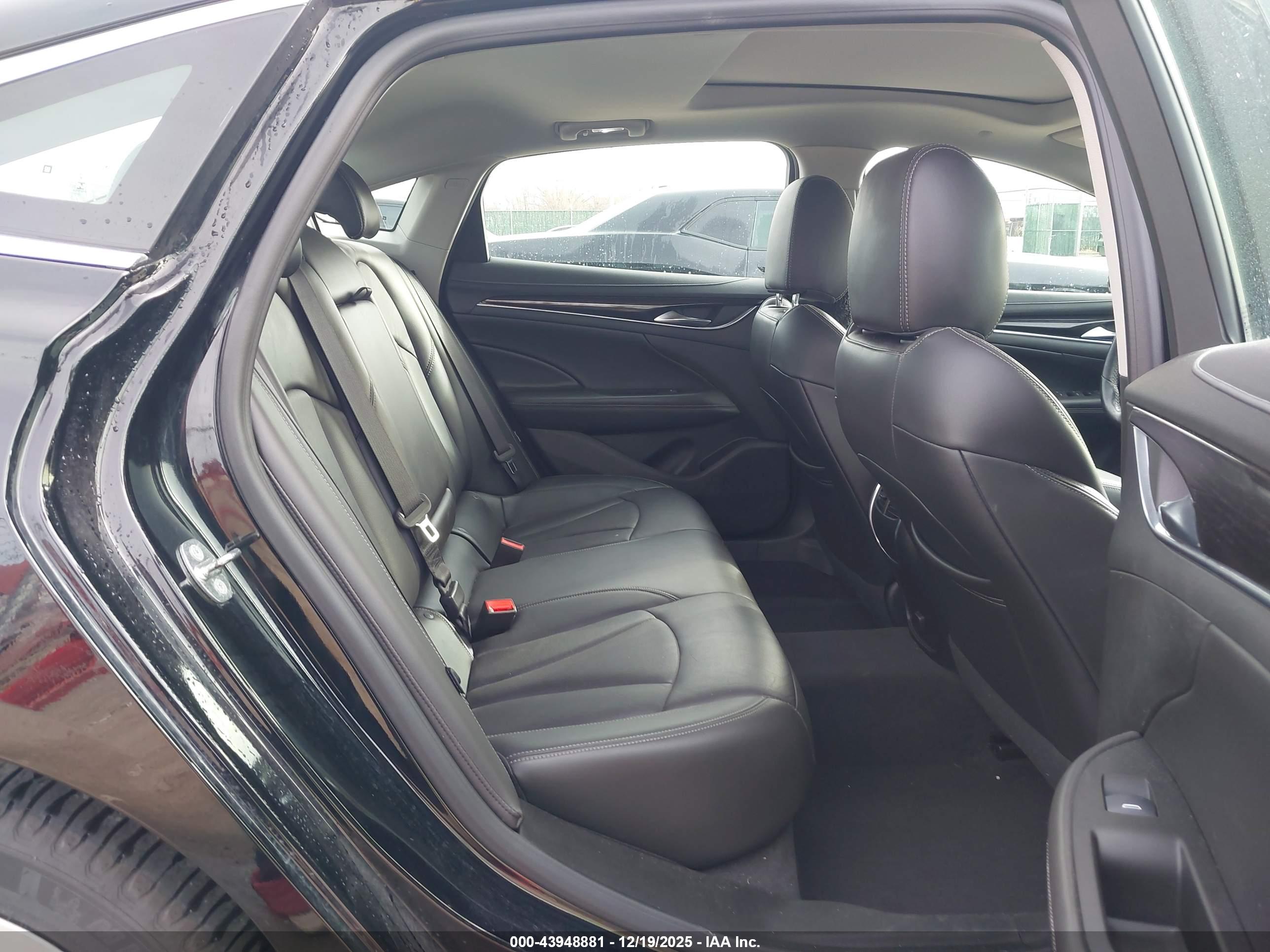 BUICK LACROSSE image 8