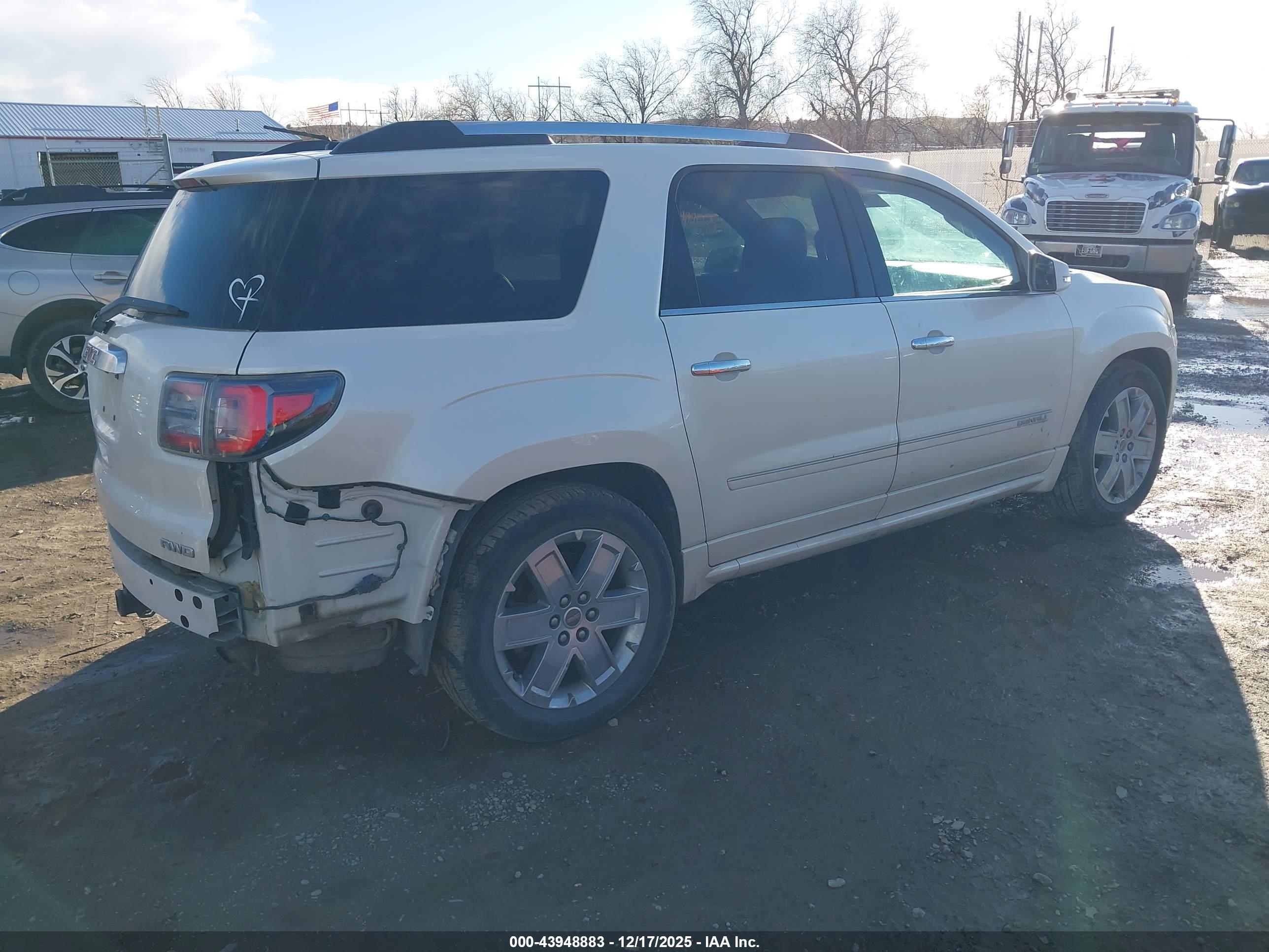 GMC ACADIA image 4