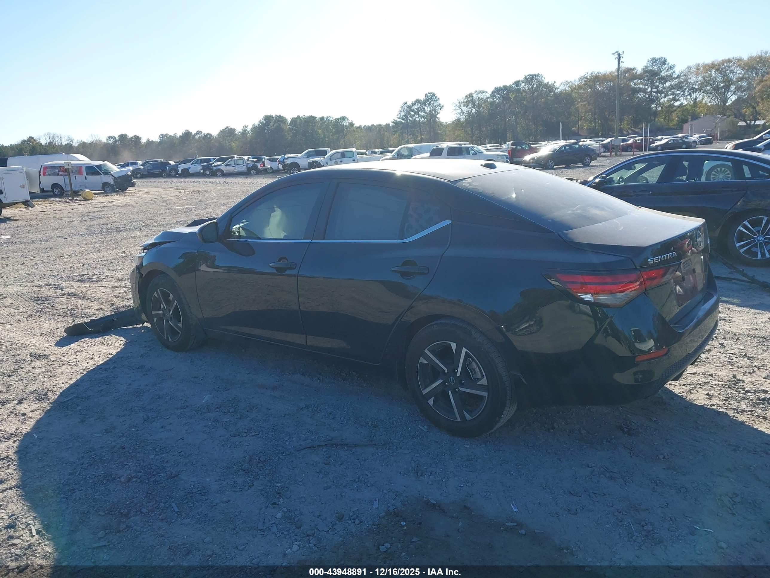 NISSAN SENTRA image 3