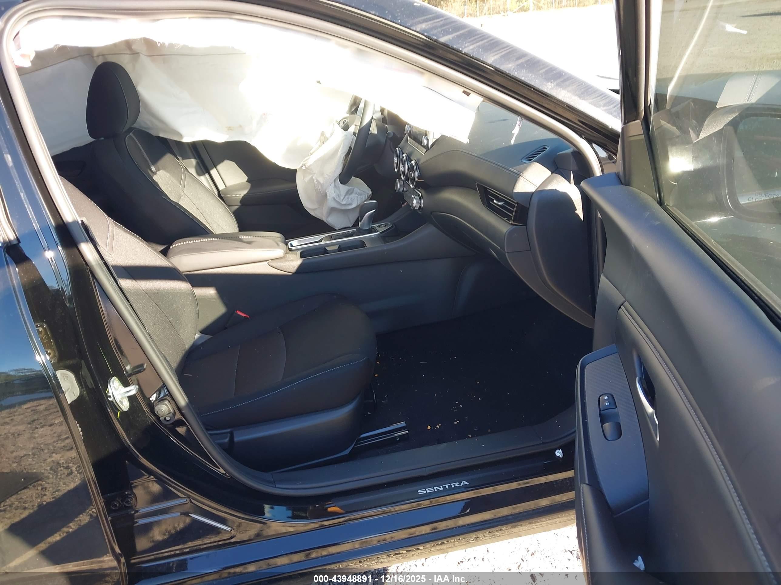 NISSAN SENTRA image 5