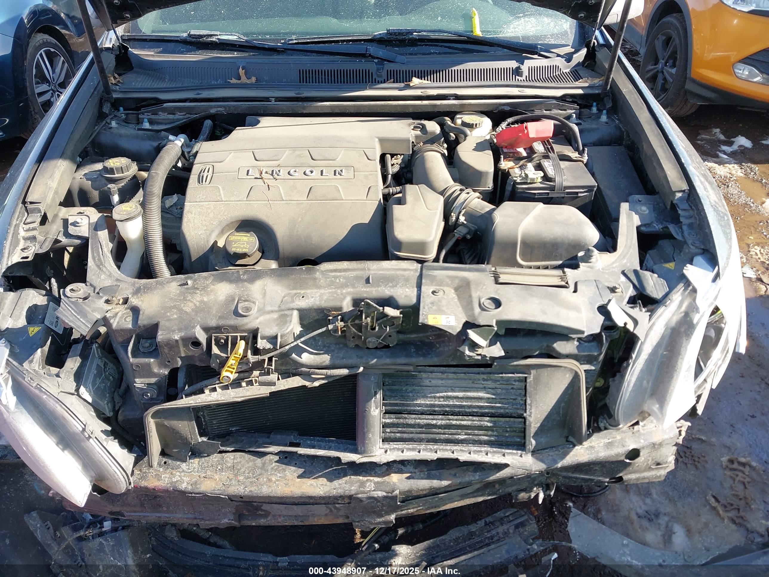 LINCOLN MKS image 10