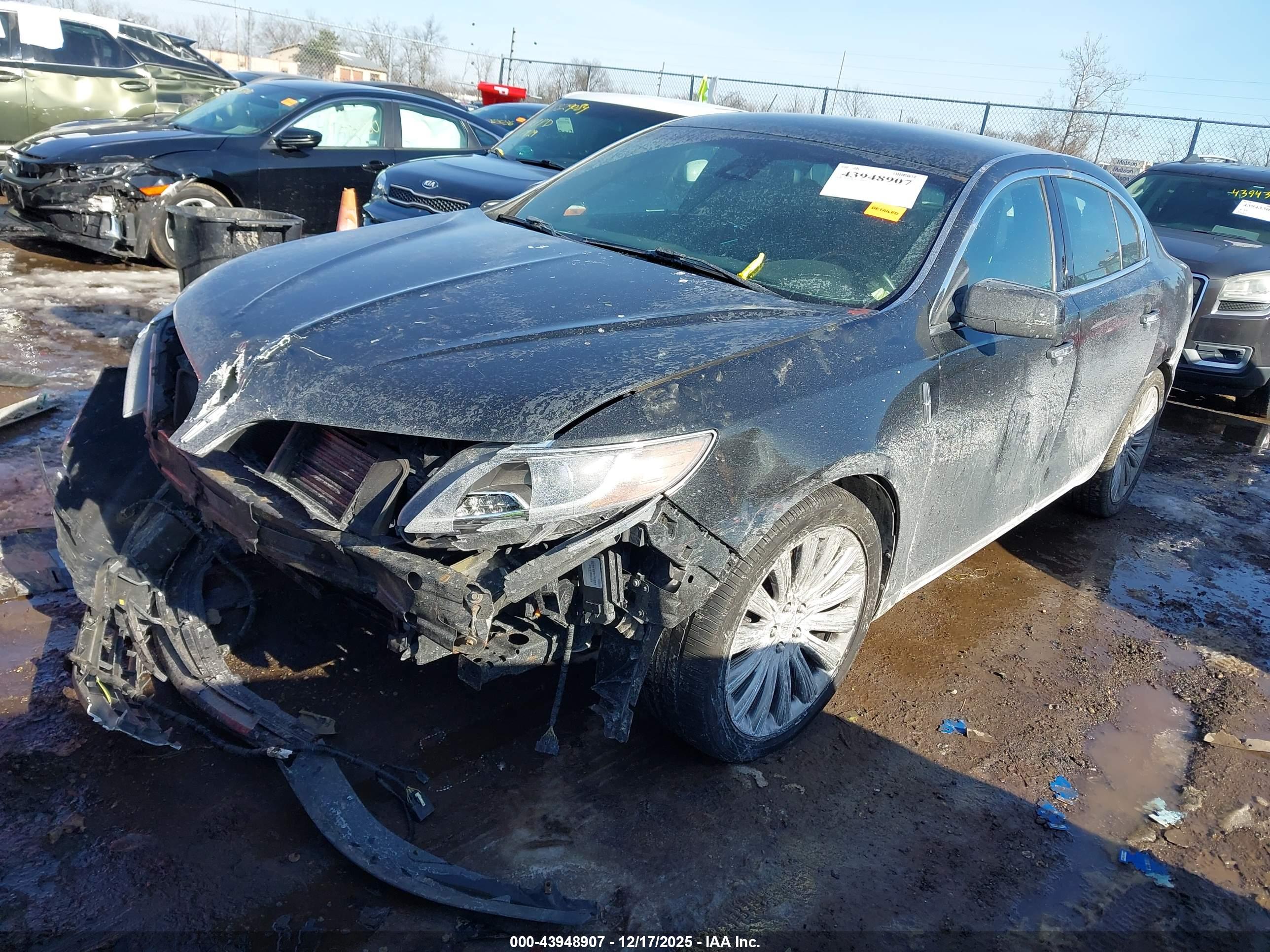 LINCOLN MKS image 2
