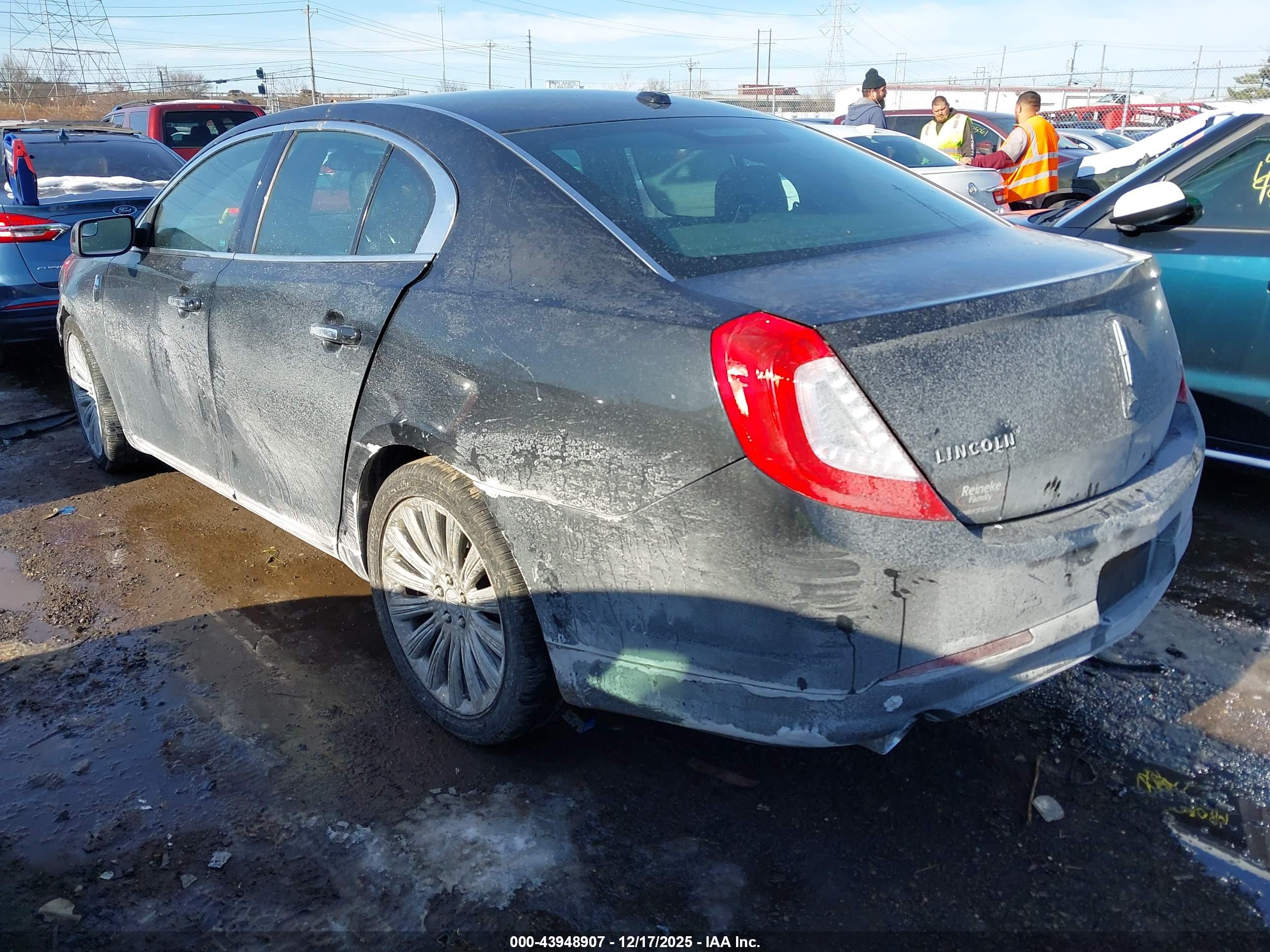 LINCOLN MKS image 3