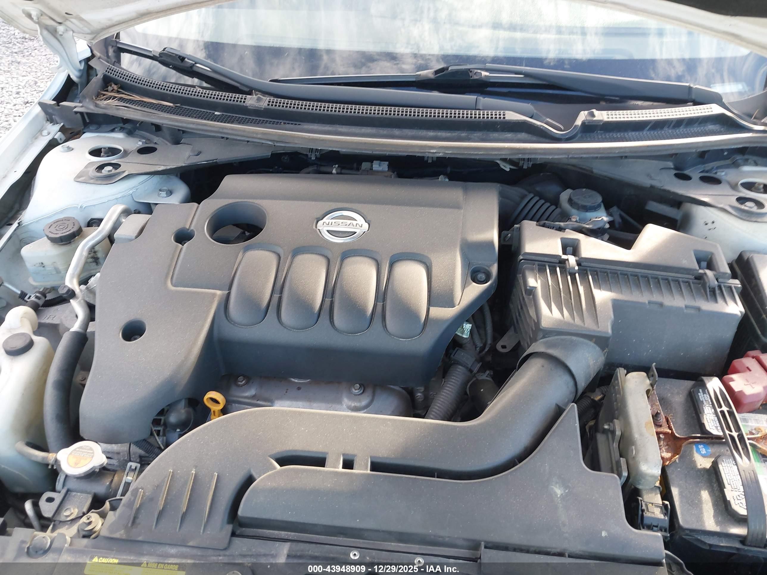 NISSAN ALTIMA image 10