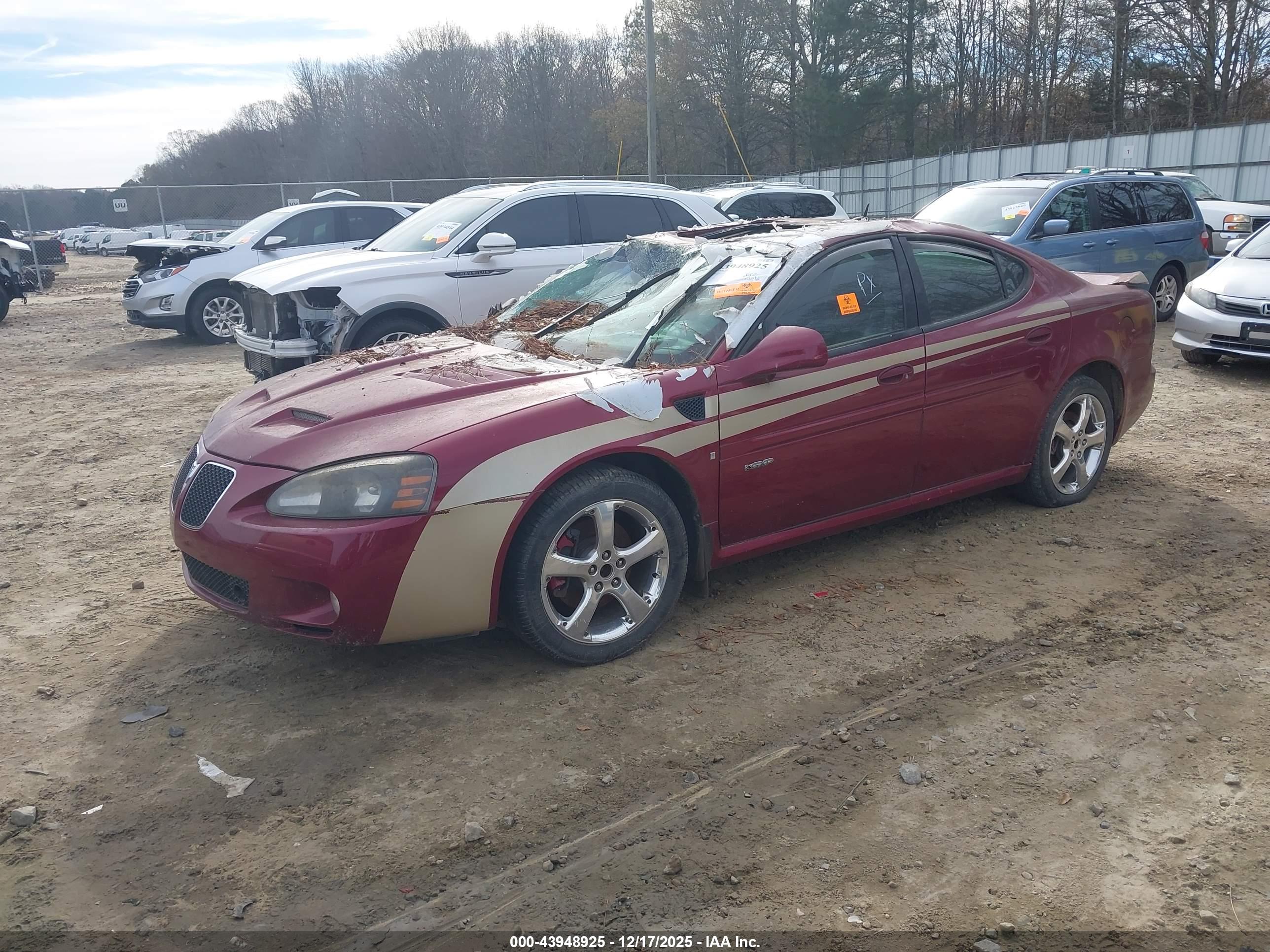 PONTIAC GRAND image 2