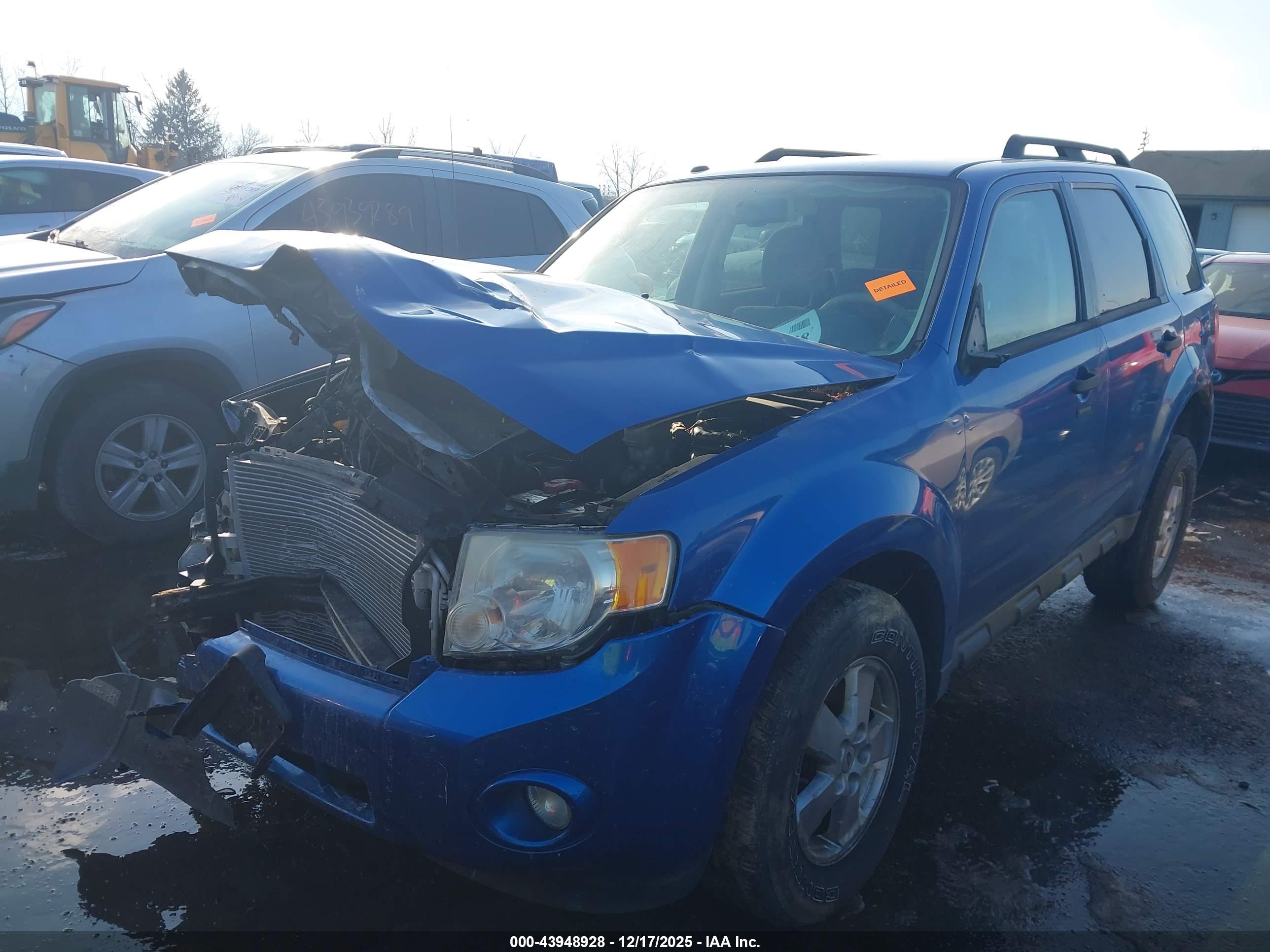 FORD ESCAPE image 2