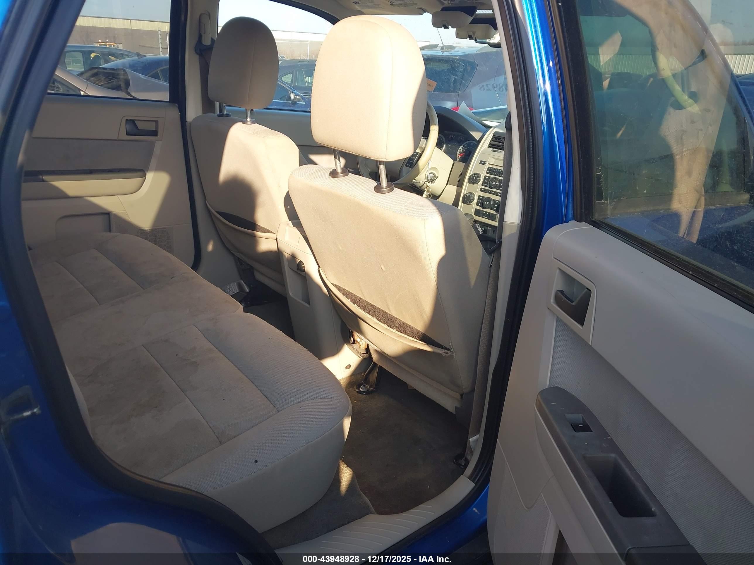 FORD ESCAPE image 8