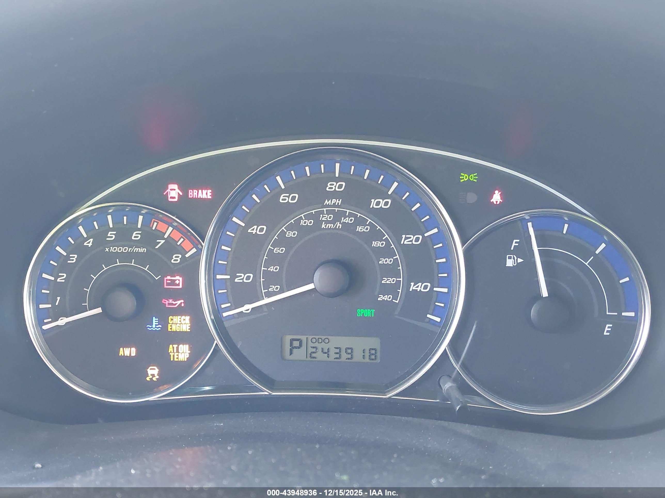 SUBARU FORESTER image 7