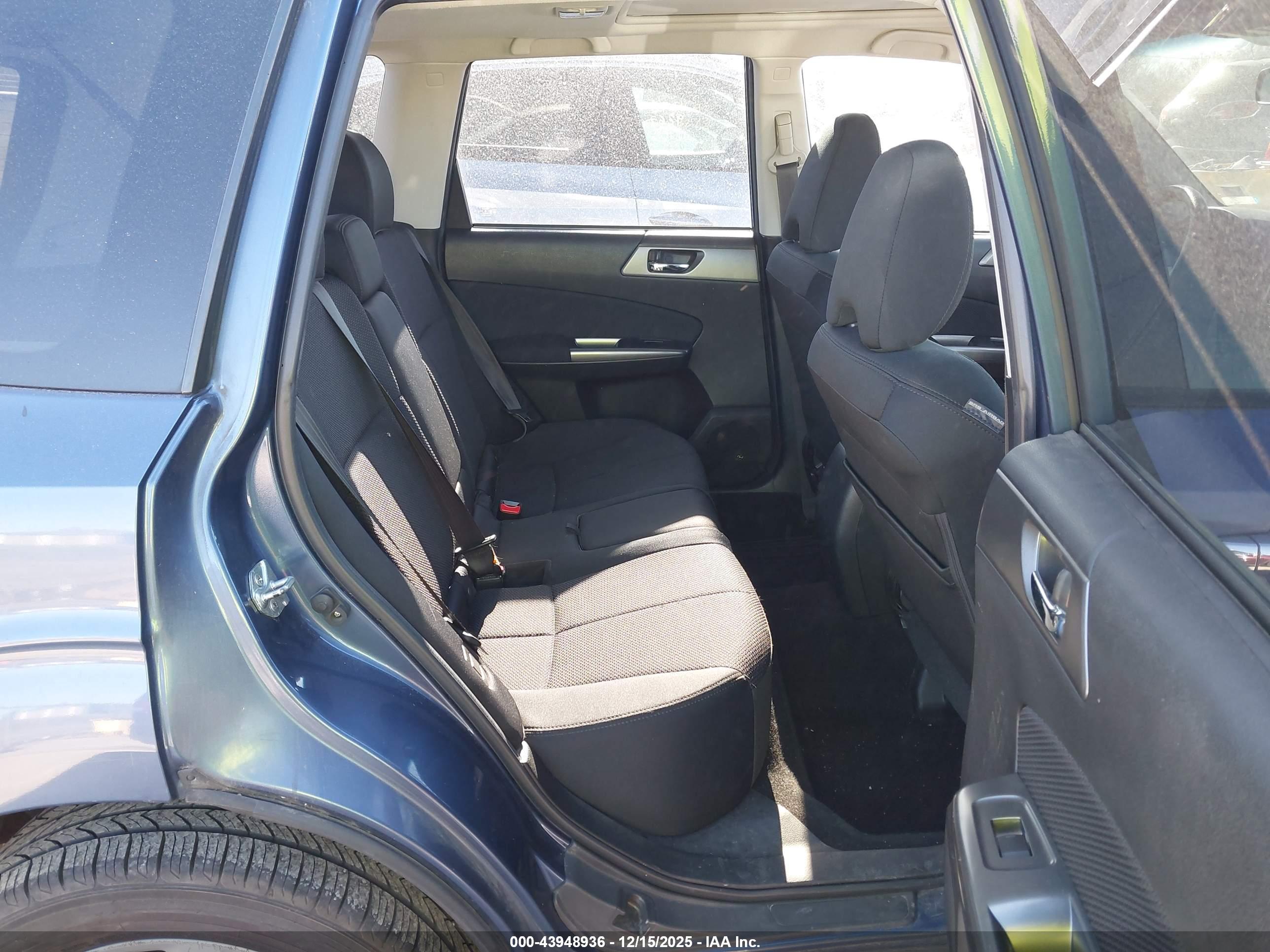 SUBARU FORESTER image 8