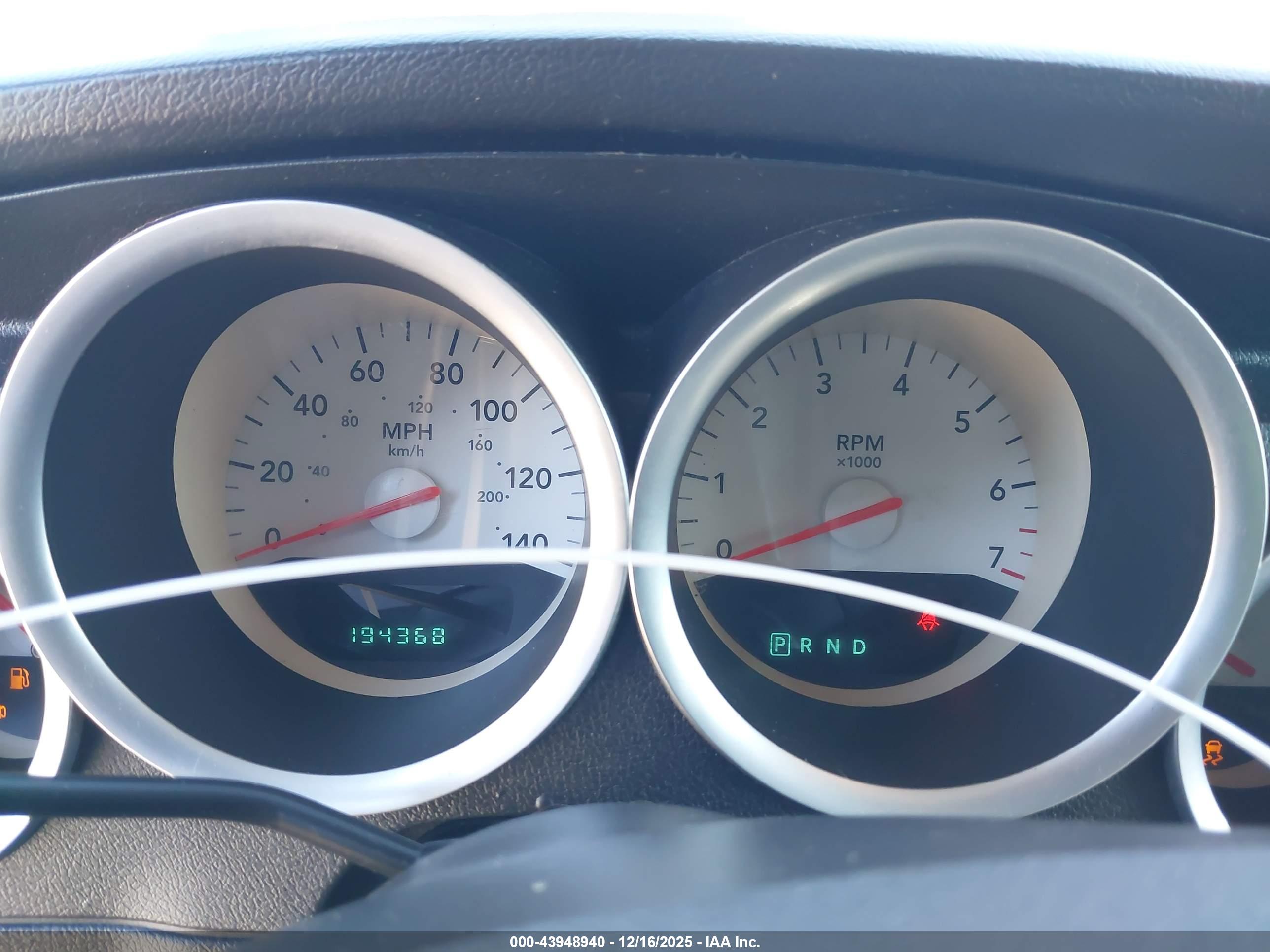DODGE MAGNUM image 7
