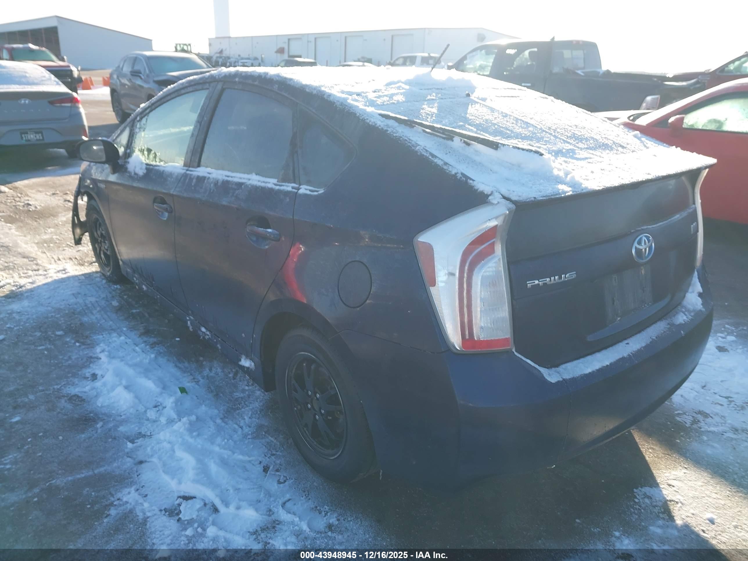 TOYOTA PRIUS image 3