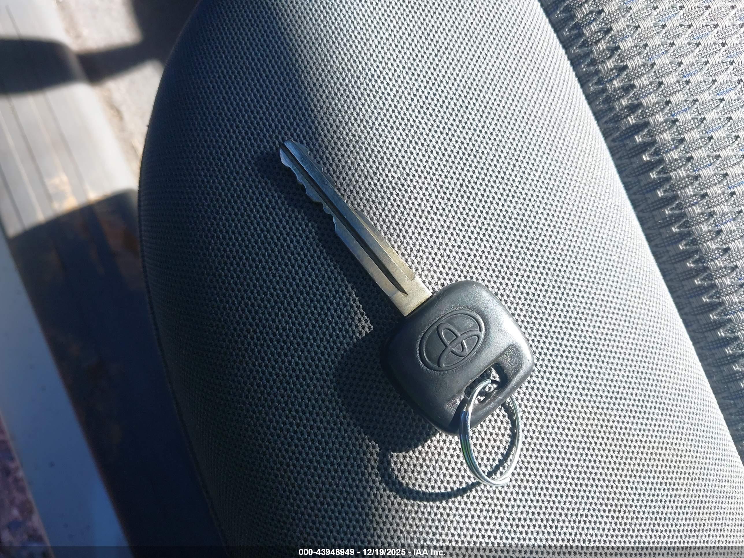 TOYOTA TACOMA image 11