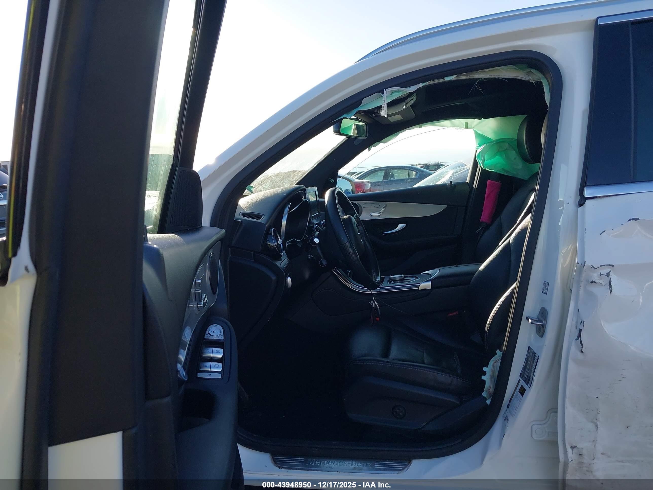MERCEDES-BENZ GLC image 5
