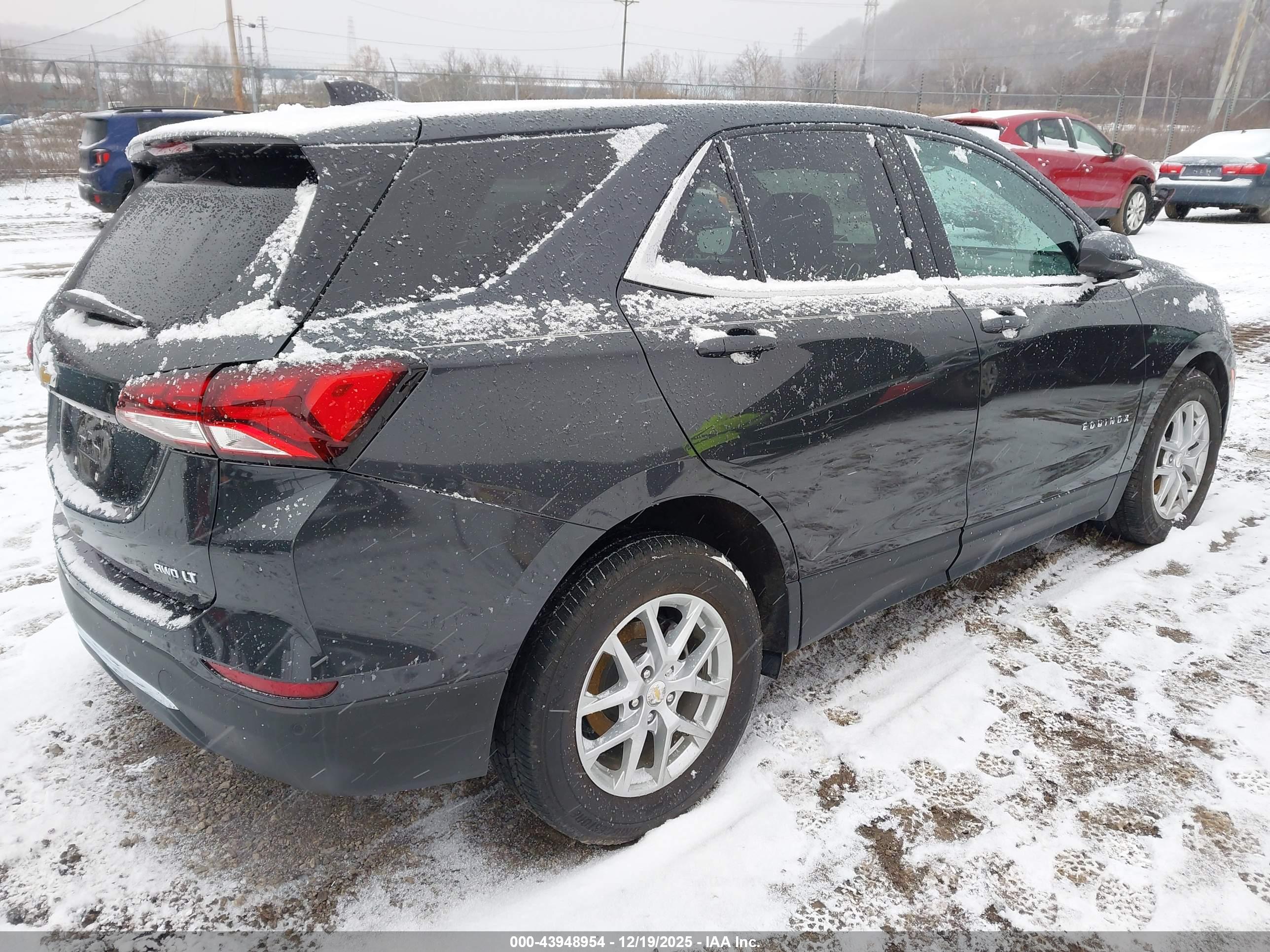 CHEVROLET EQUINOX image 4