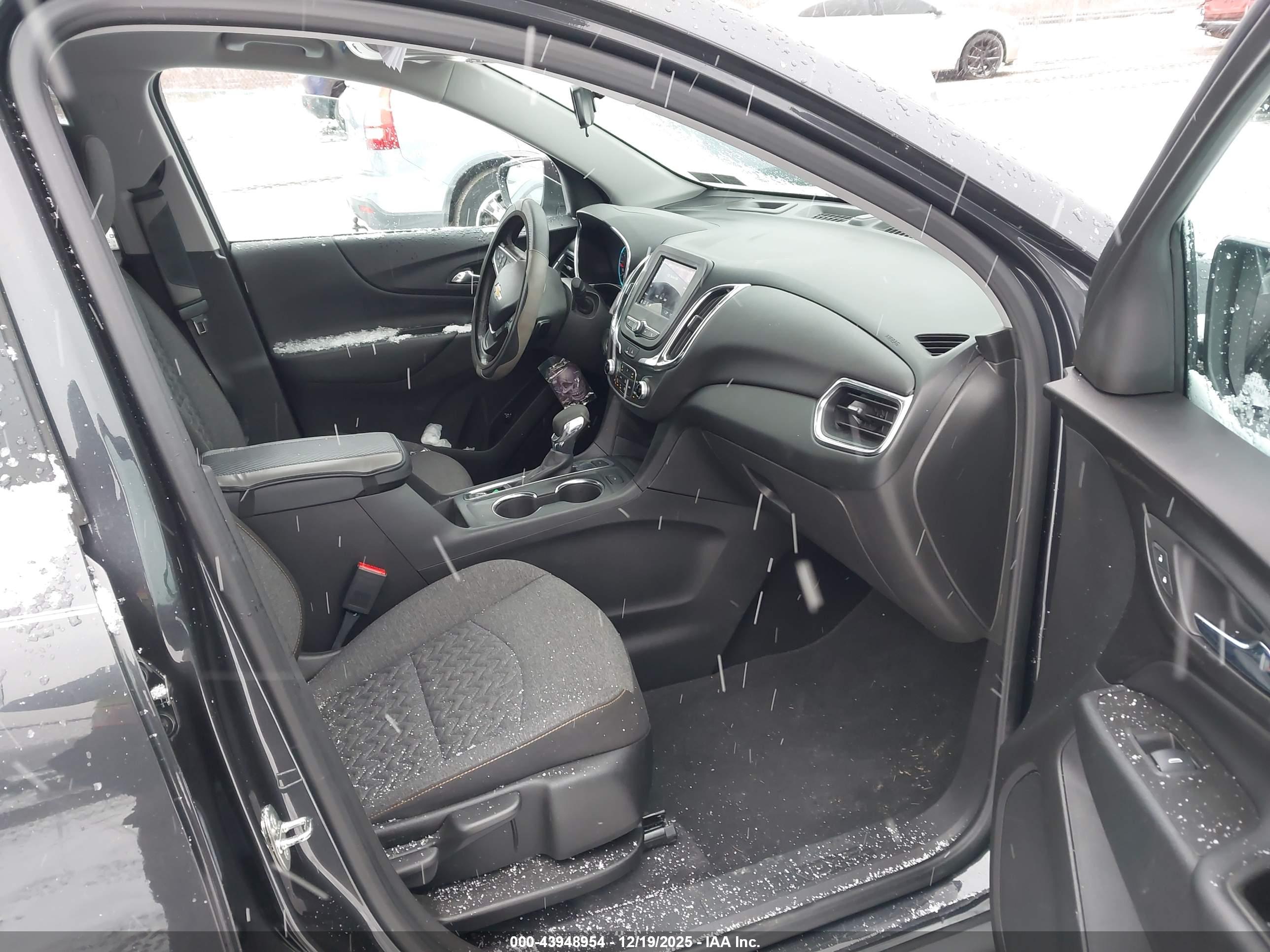 CHEVROLET EQUINOX image 5