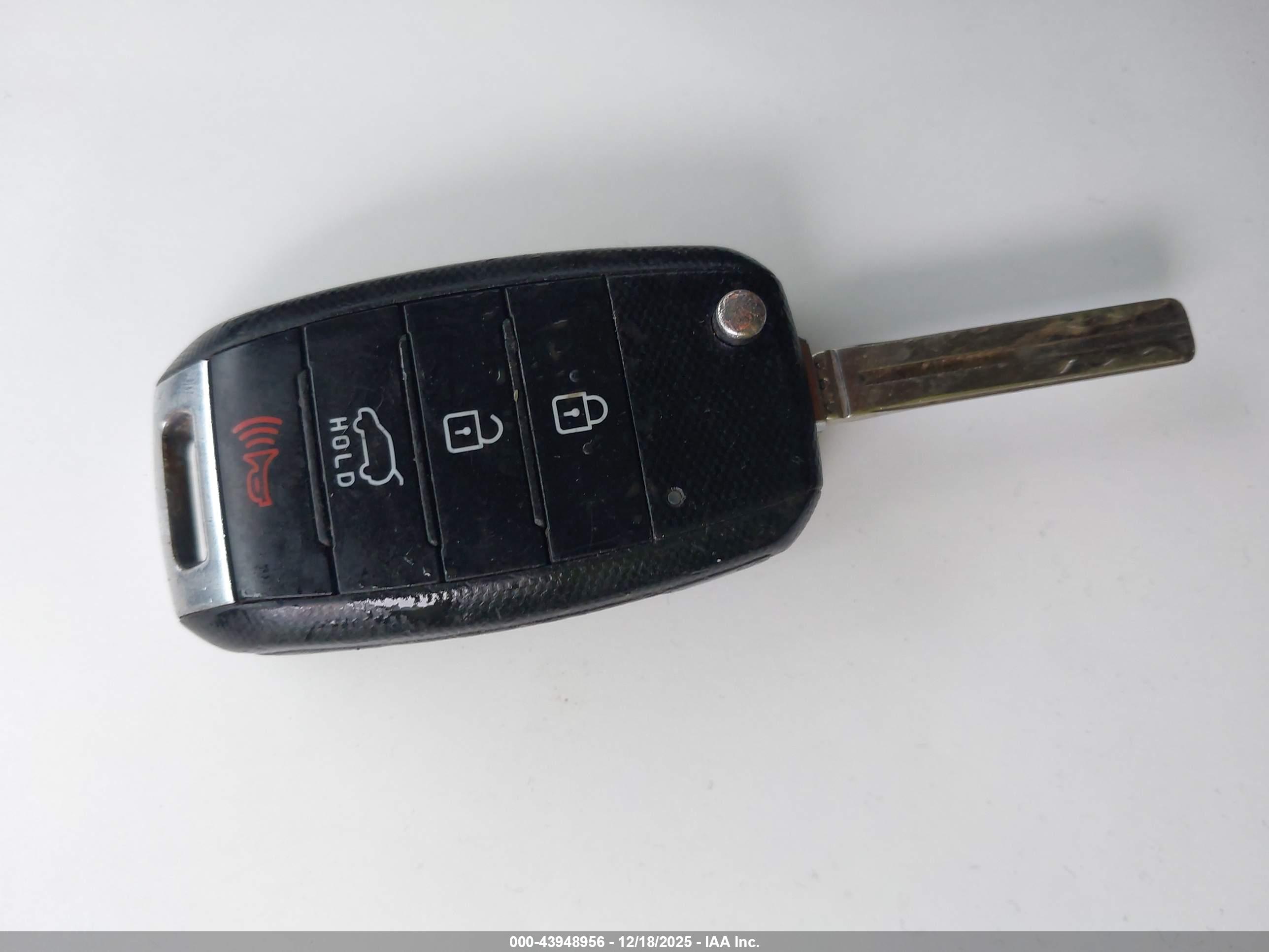 KIA SPORTAGE image 11