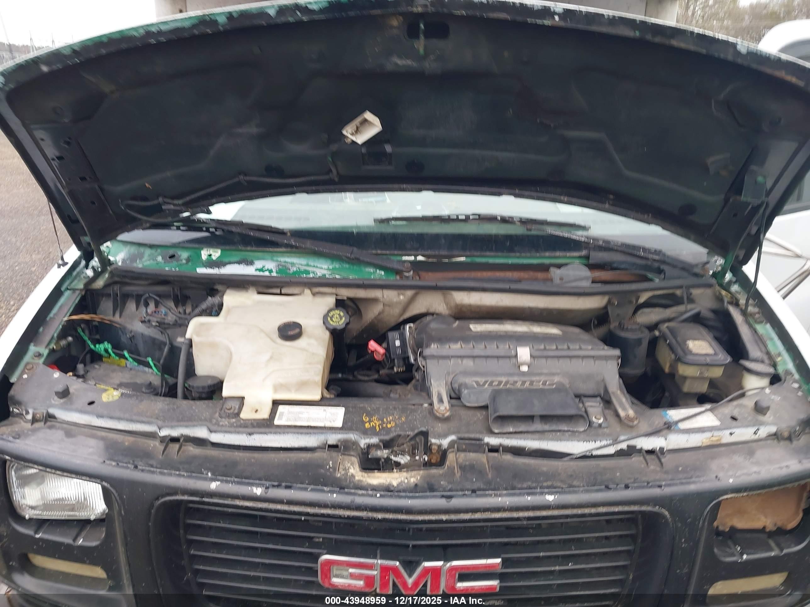 GMC SAVANA image 10