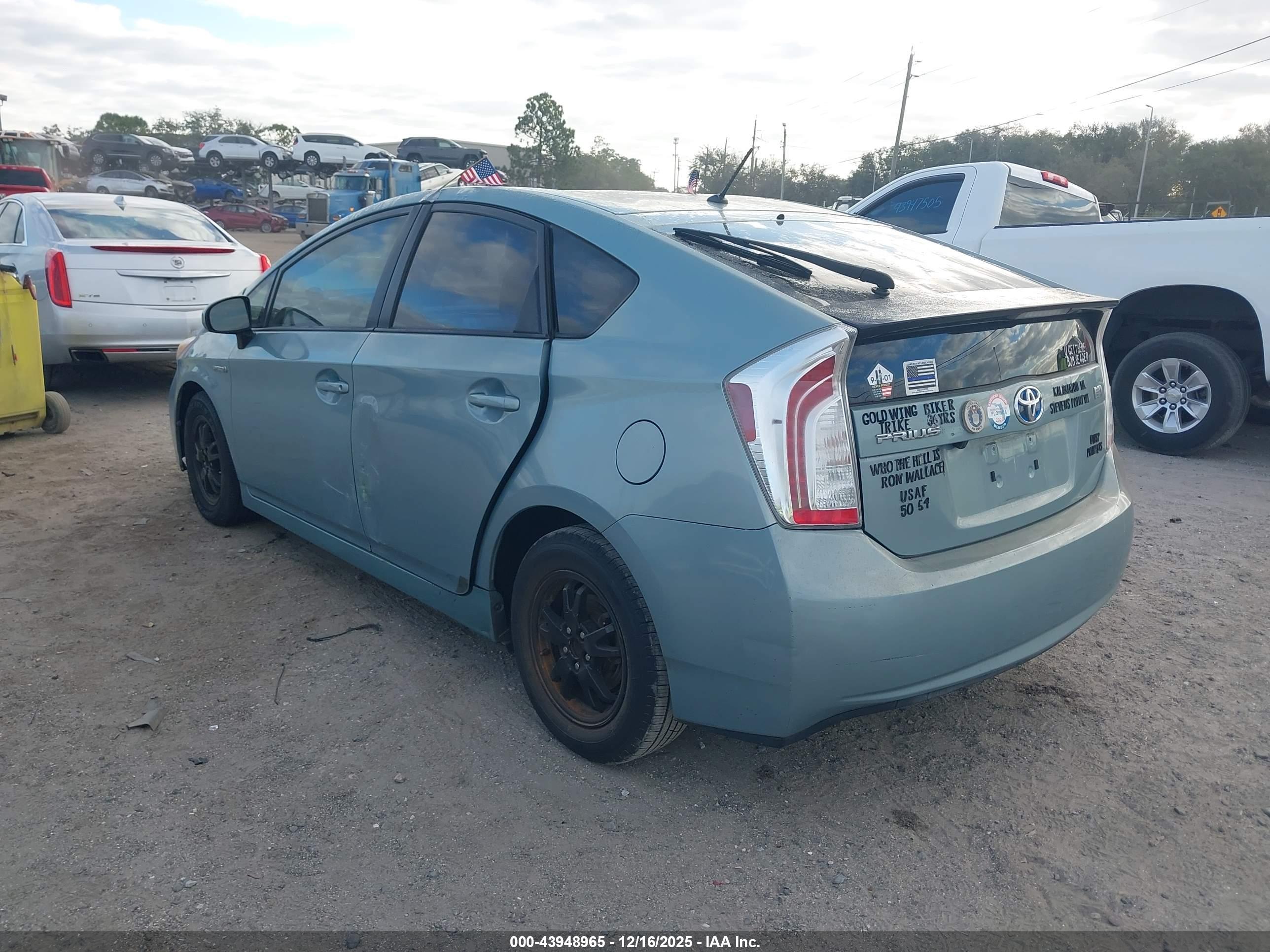 TOYOTA PRIUS image 3