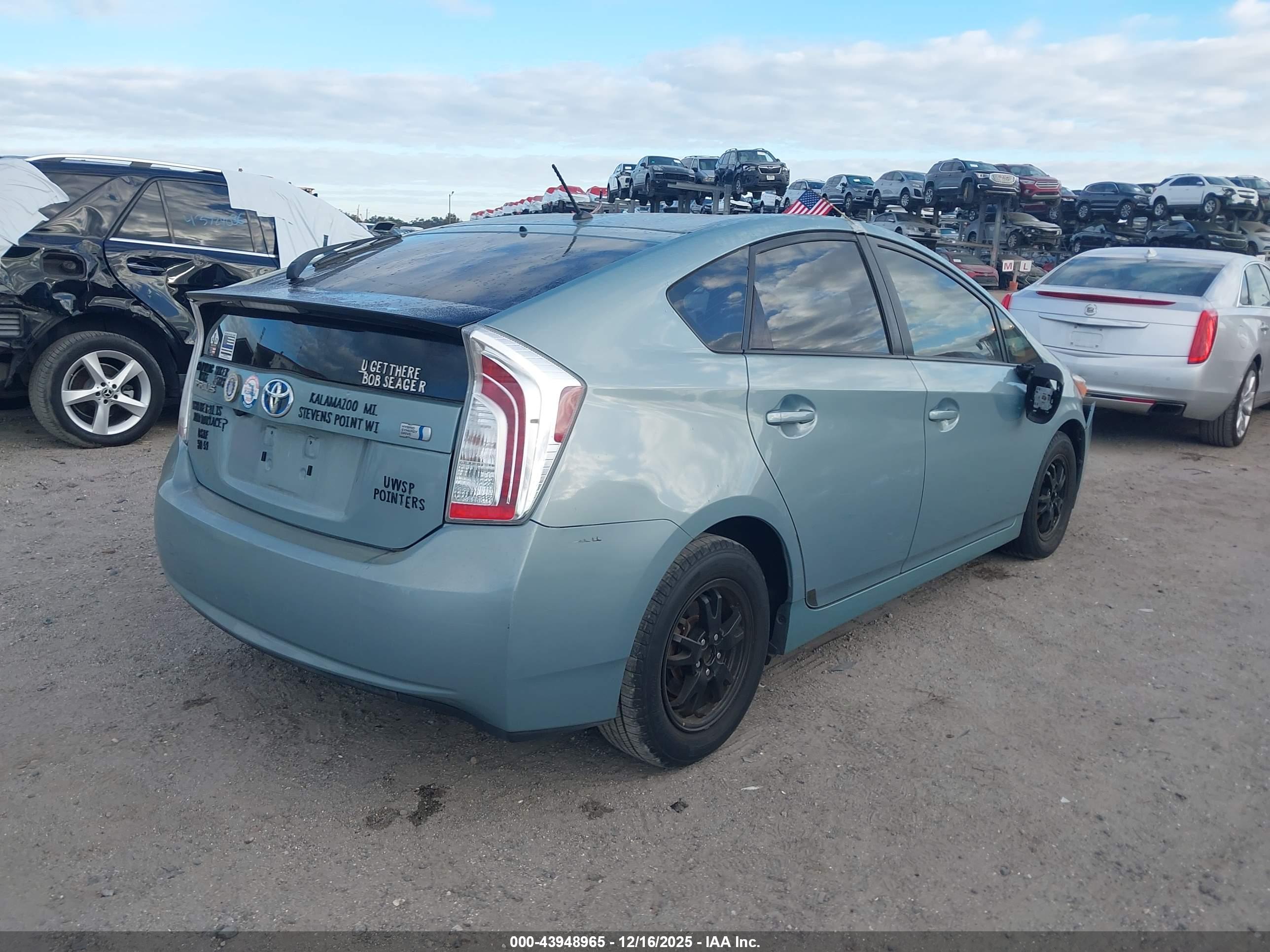 TOYOTA PRIUS image 4