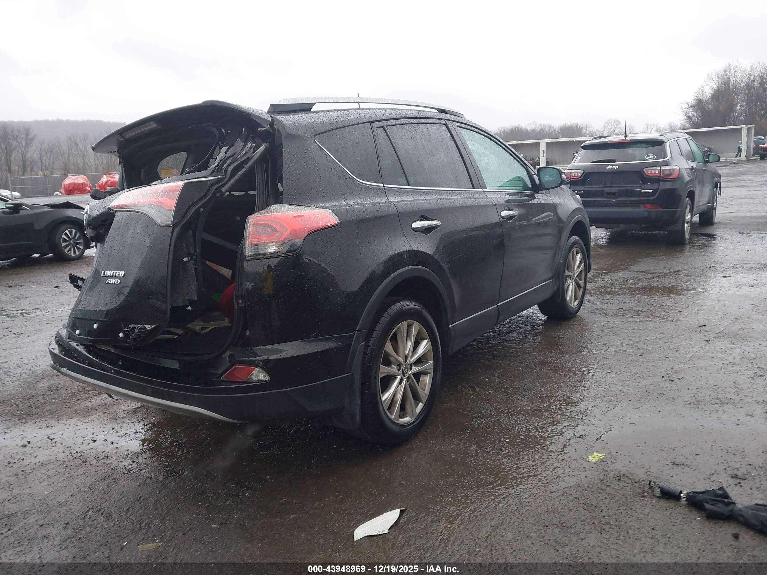 TOYOTA RAV4 image 4