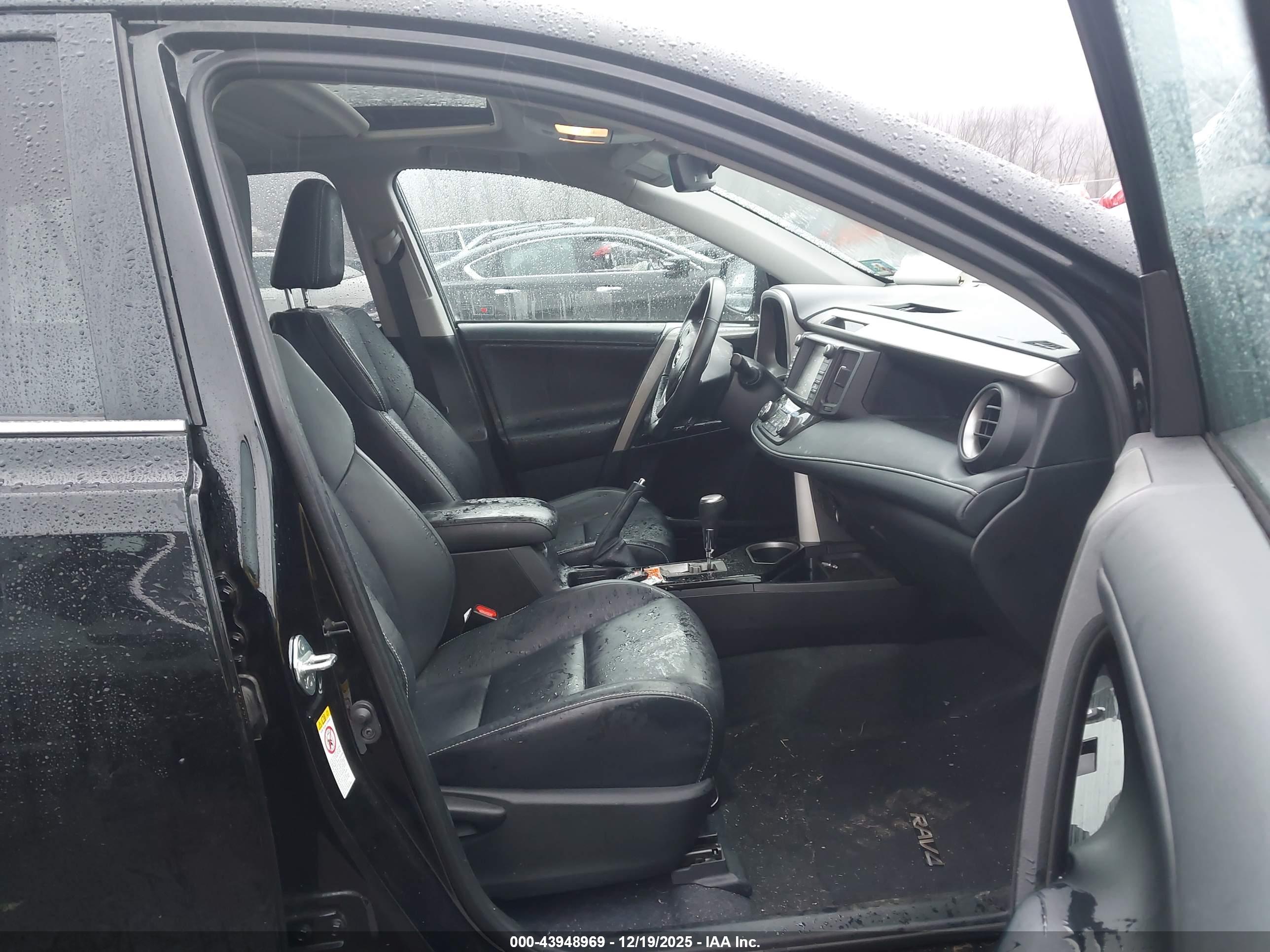 TOYOTA RAV4 image 5