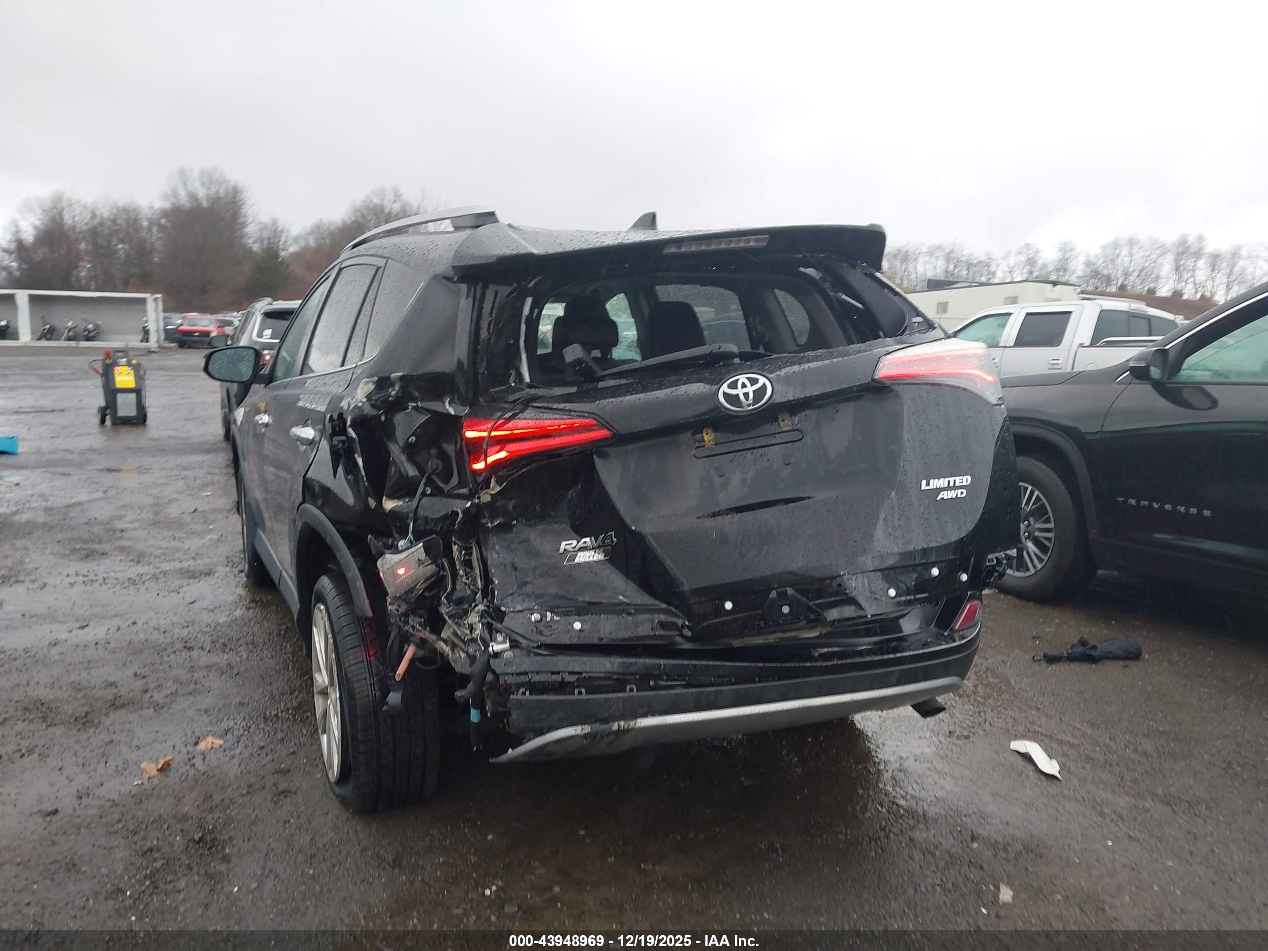 TOYOTA RAV4 image 6
