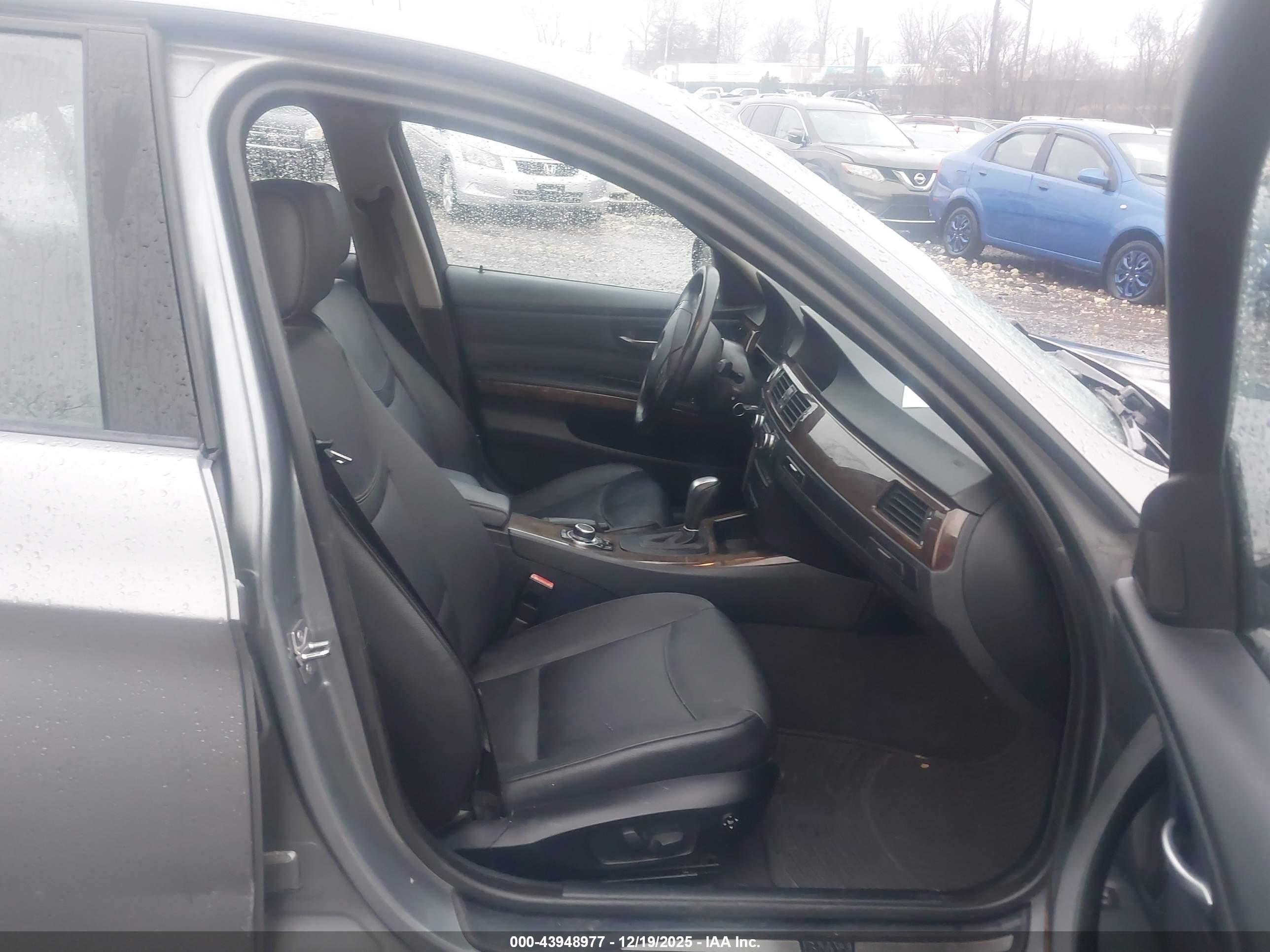 BMW 328I image 5