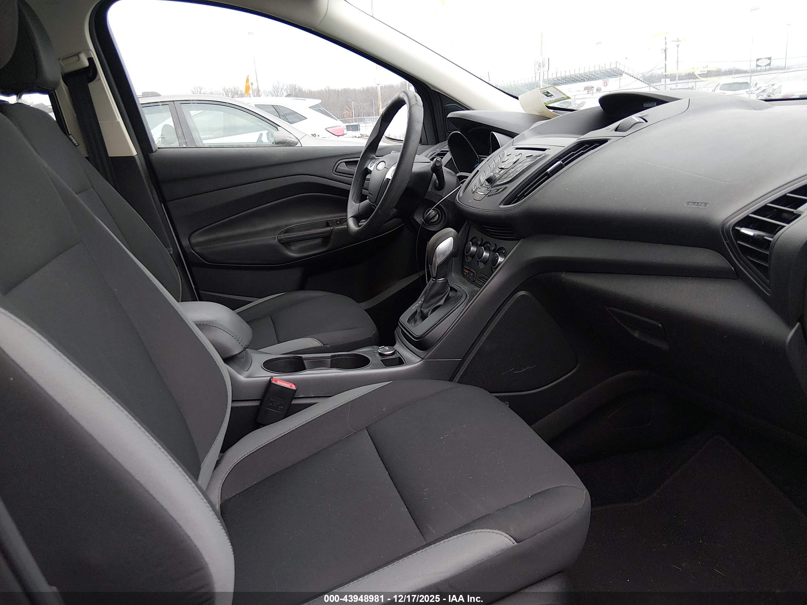 FORD ESCAPE image 5