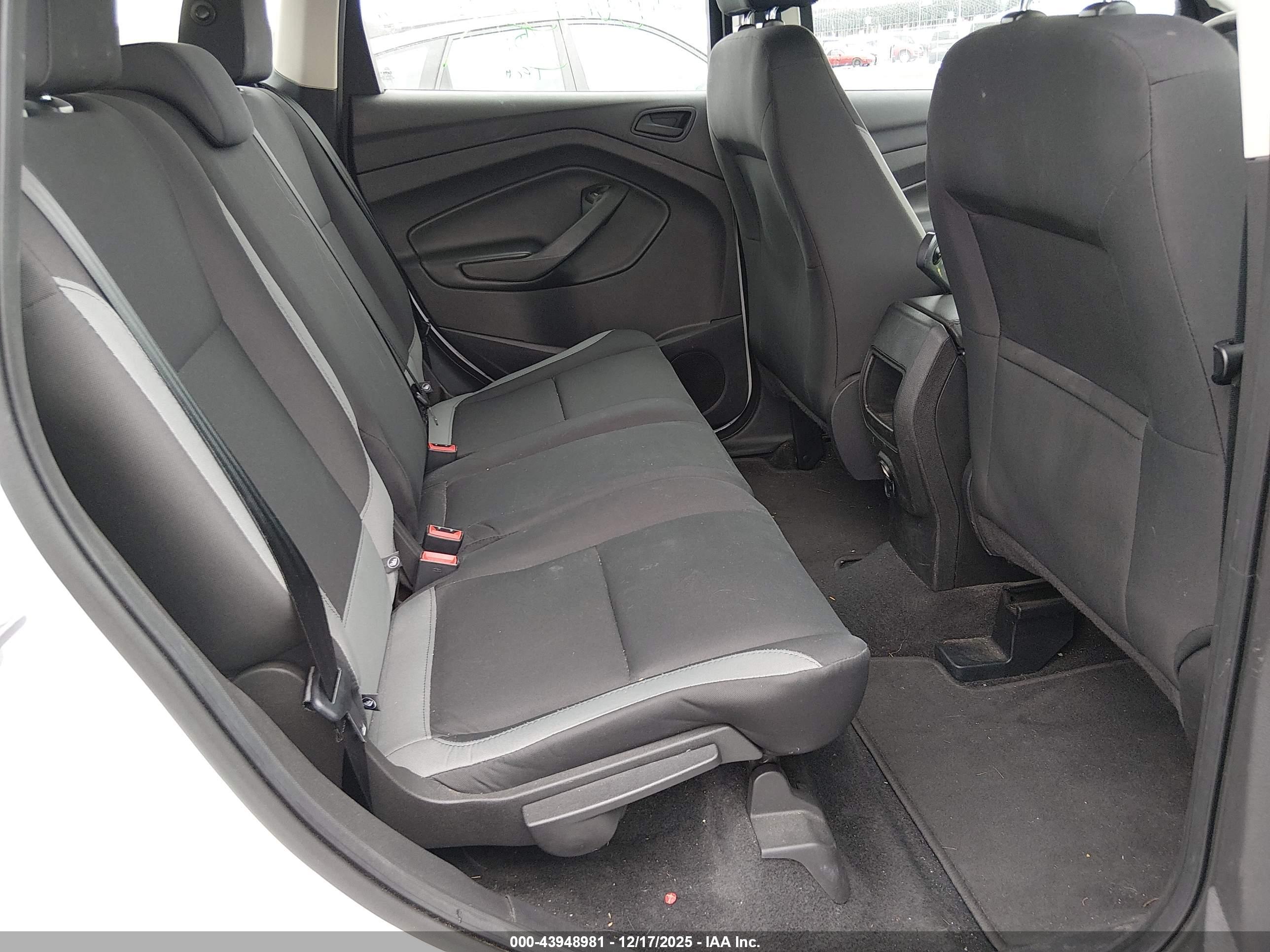 FORD ESCAPE image 8