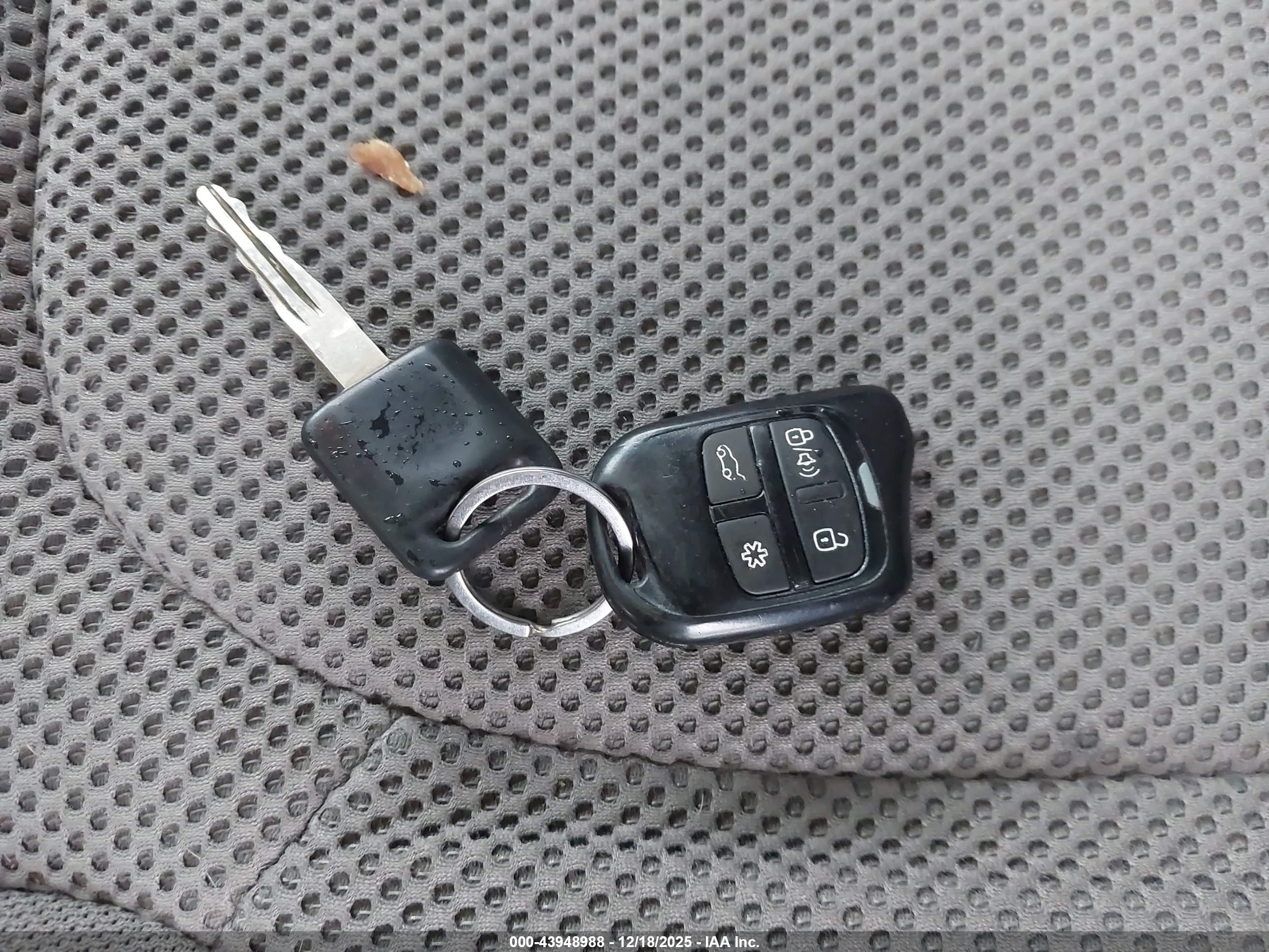 NISSAN FRONTIER image 11