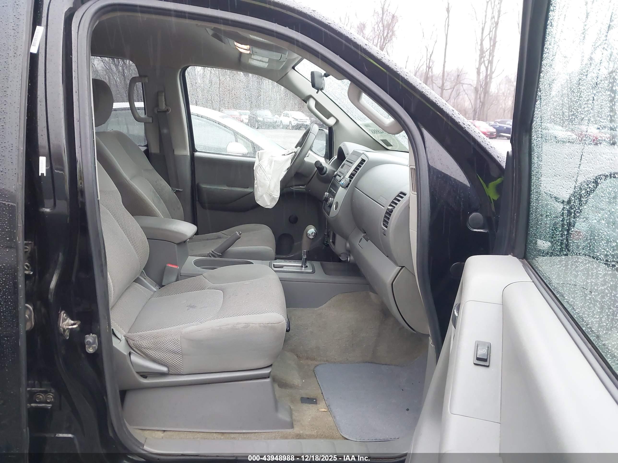 NISSAN FRONTIER image 5