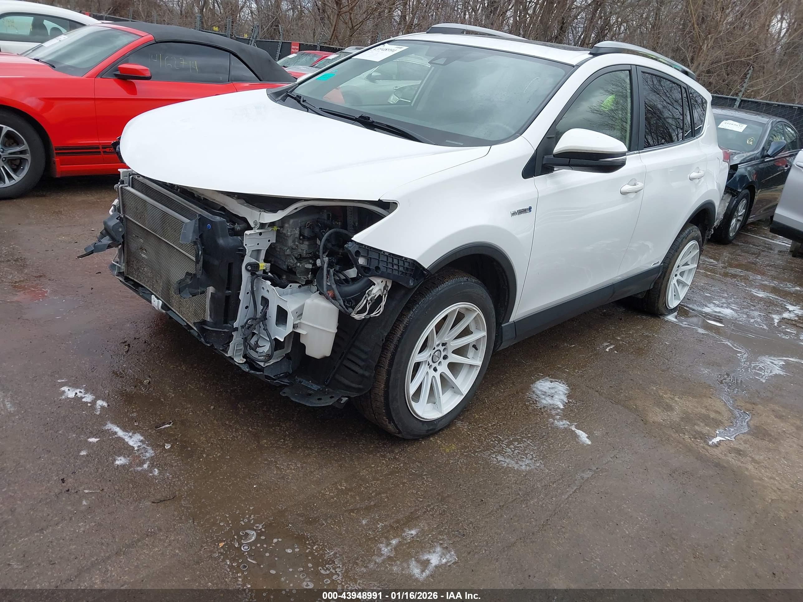 TOYOTA RAV4 image 2