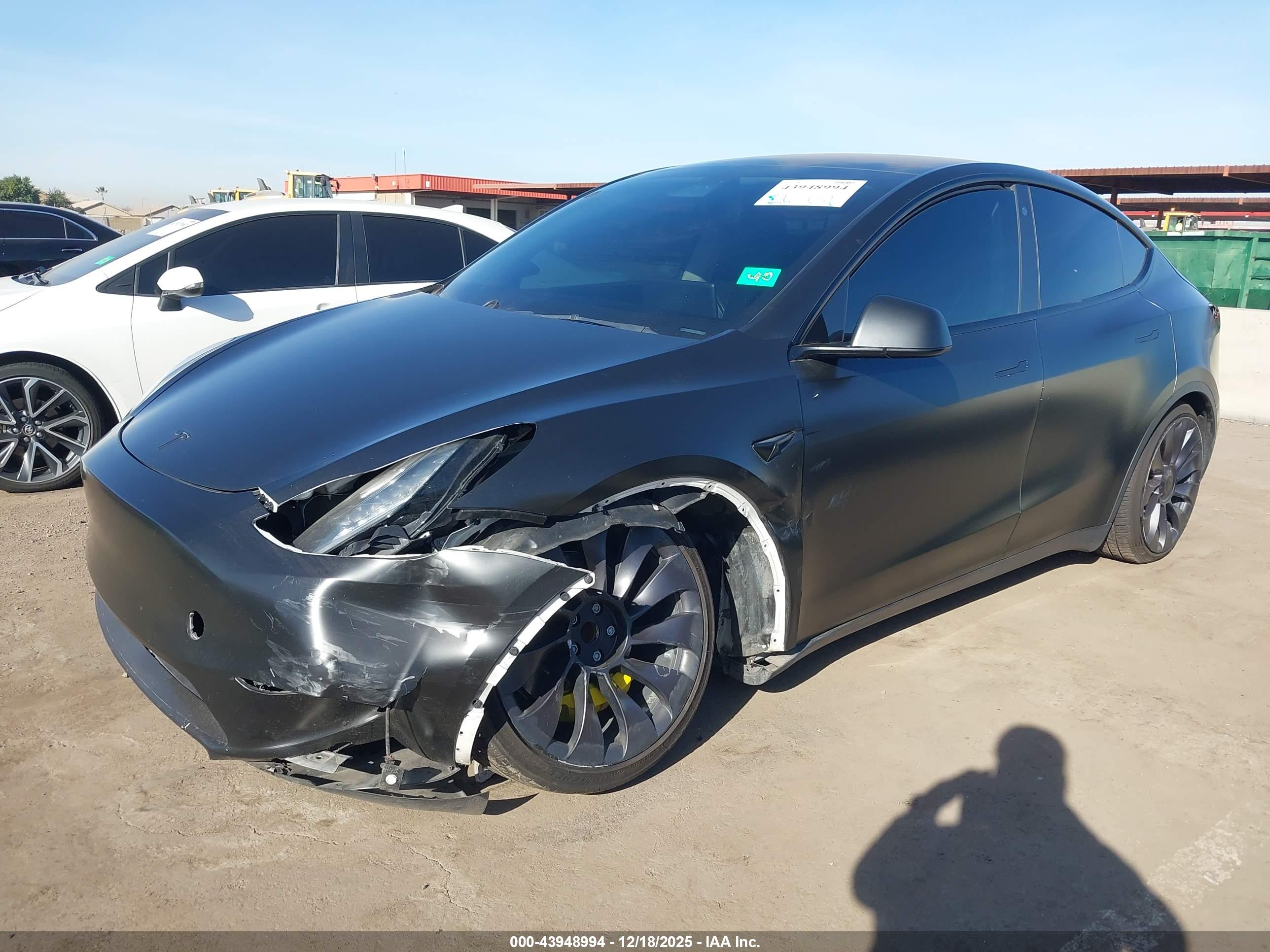 TESLA MODEL image 2