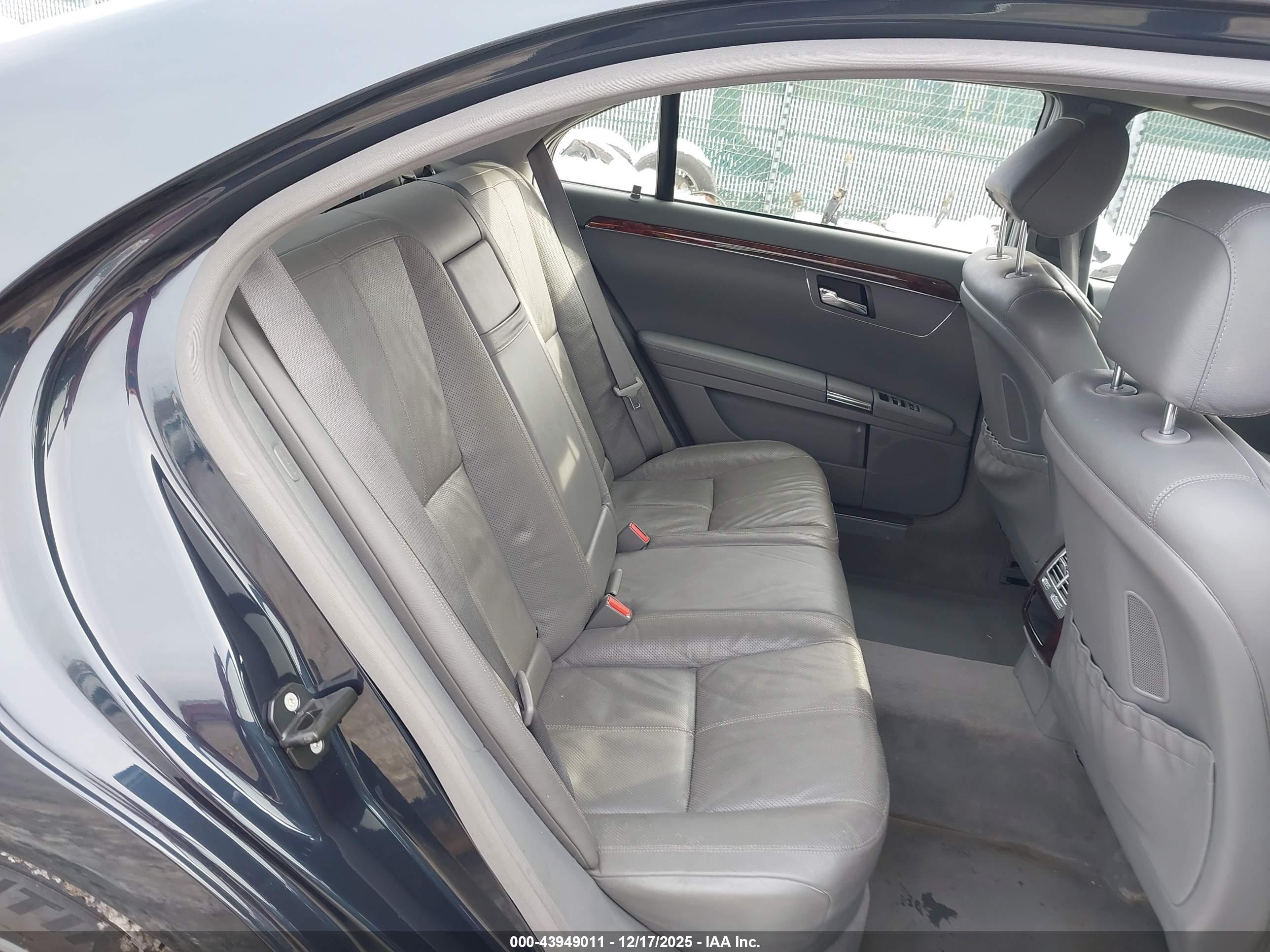 MERCEDES-BENZ S image 8