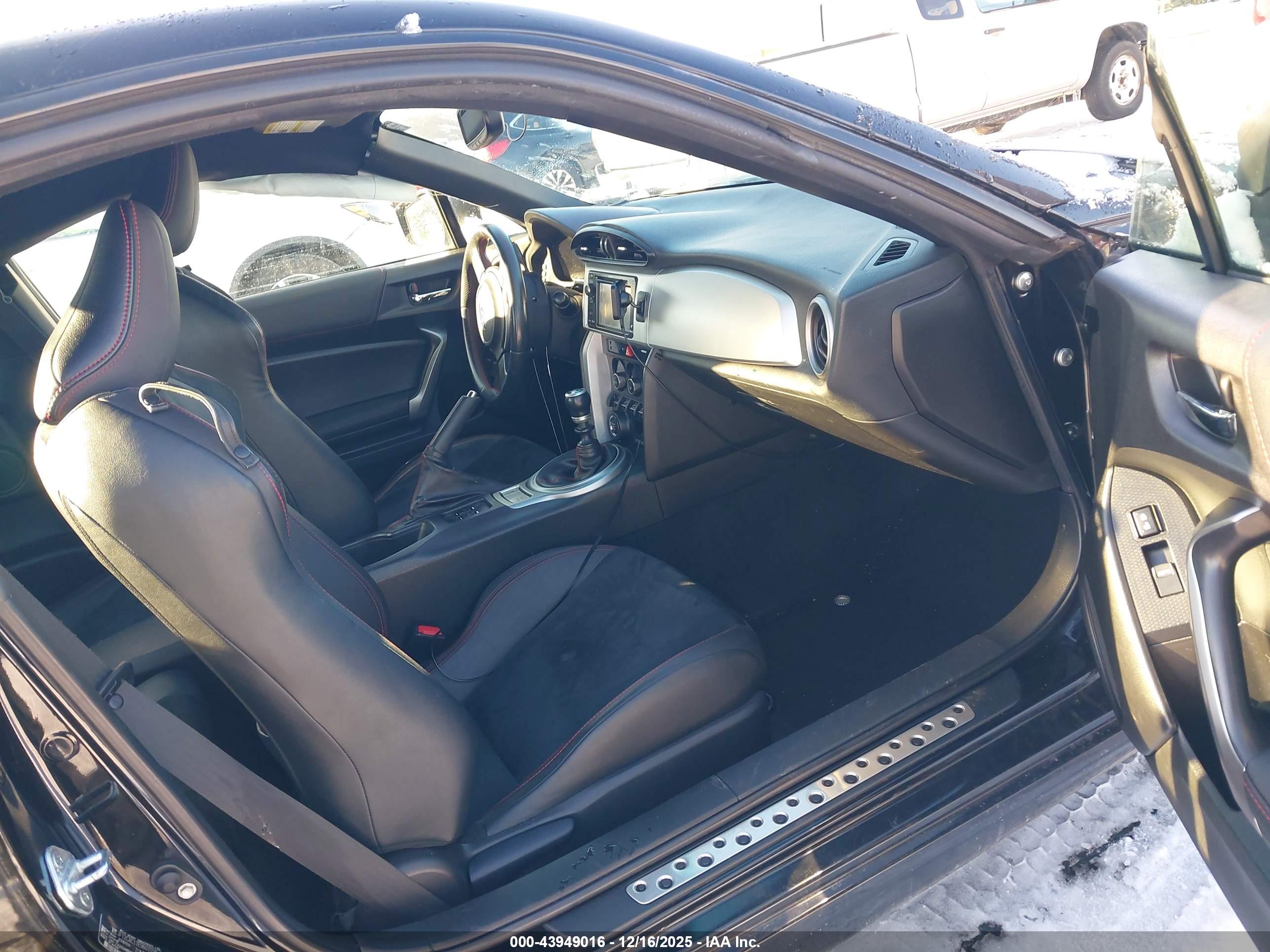 SUBARU BRZ image 5