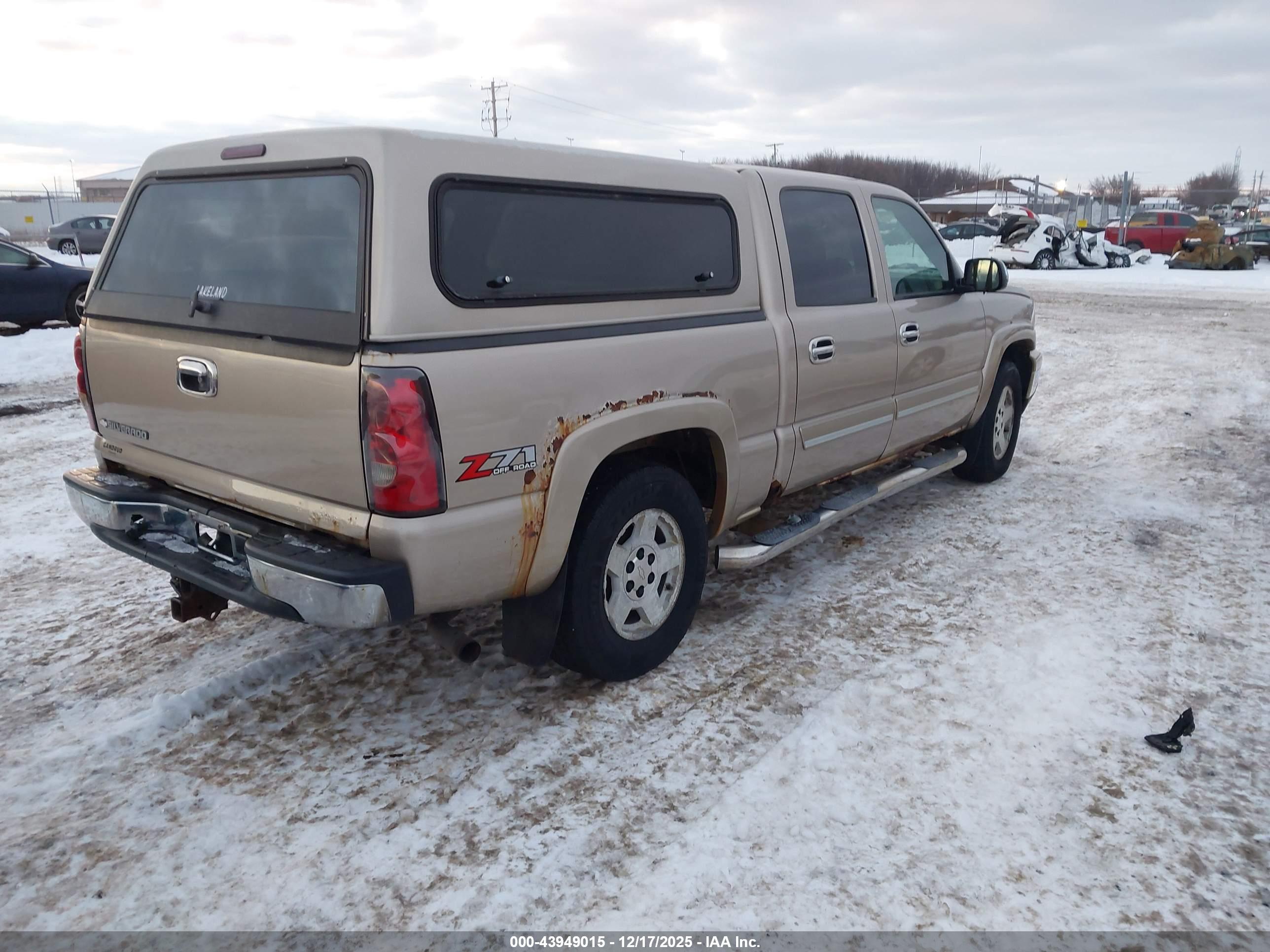CHEVROLET SILVERADO image 4