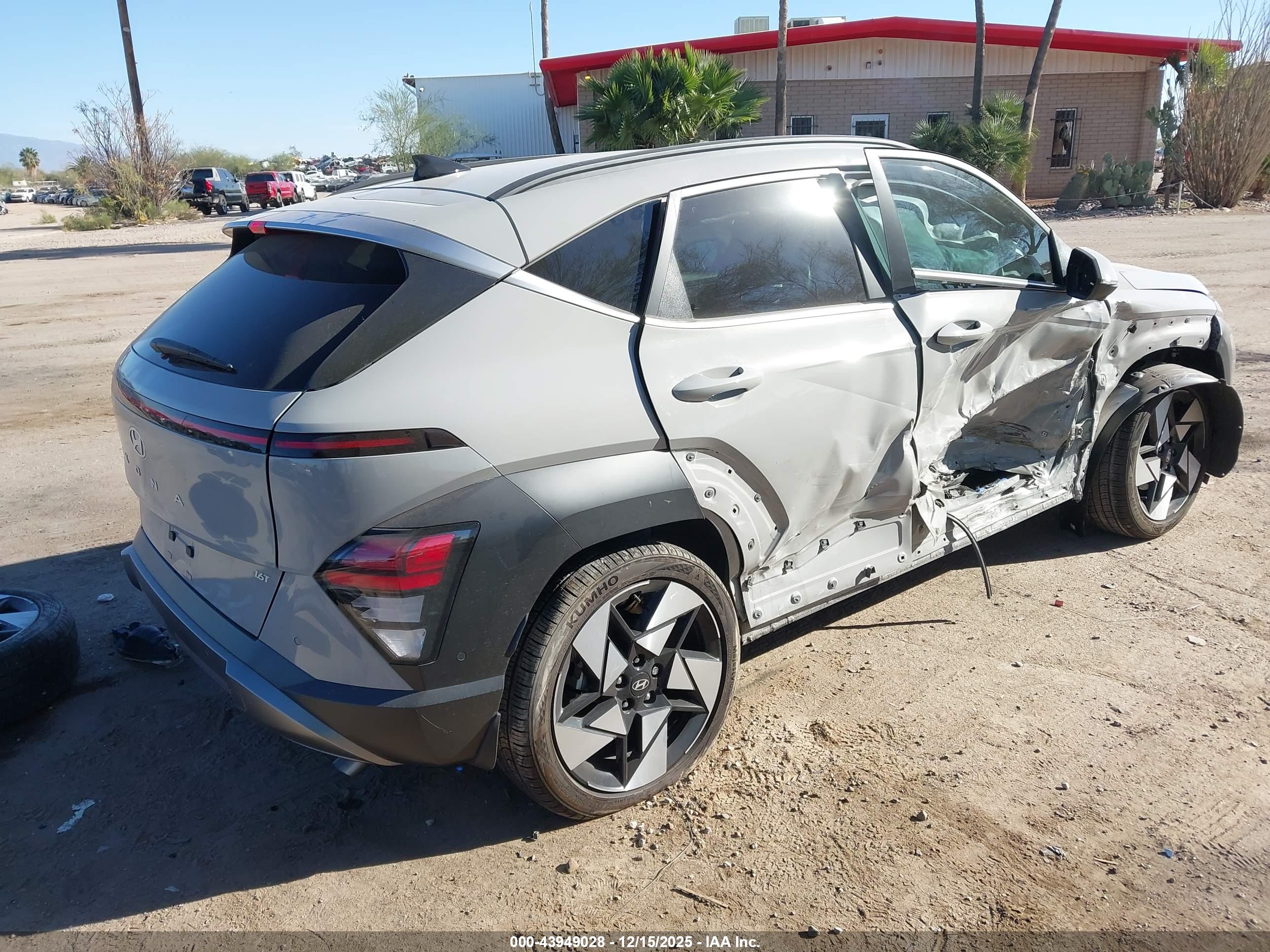 HYUNDAI KONA image 4