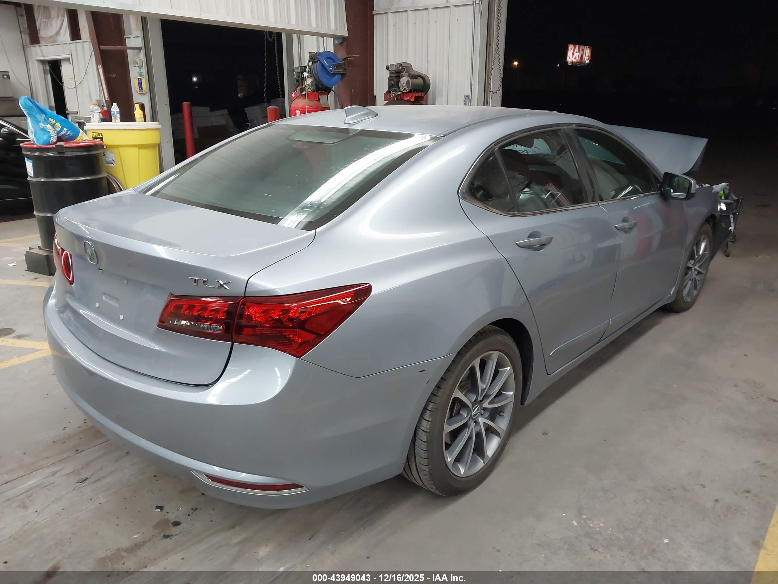 ACURA TLX image 4