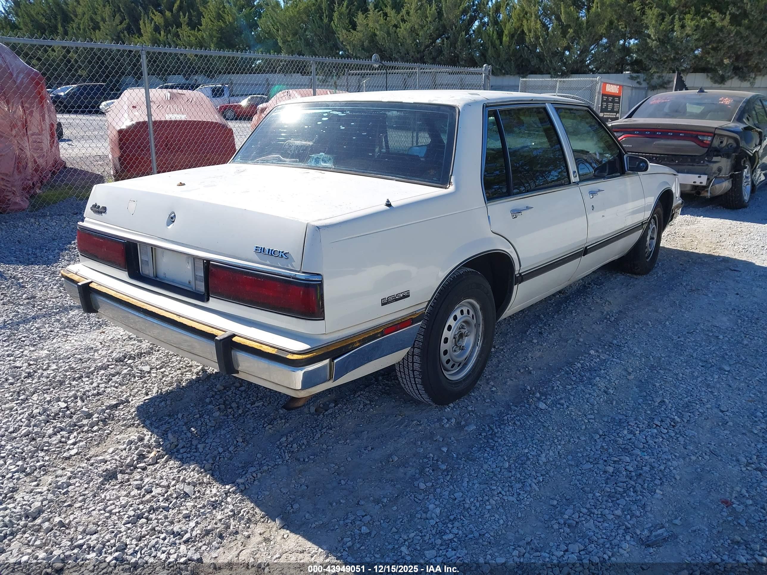 BUICK LESABRE image 4