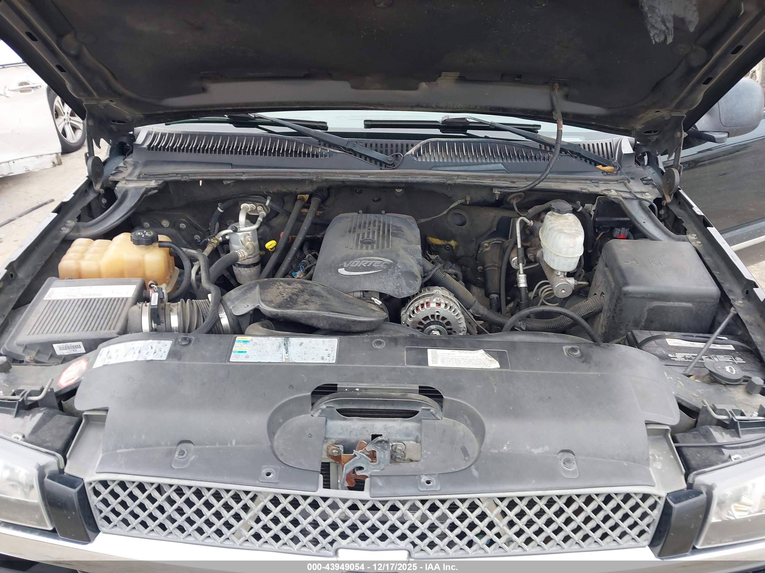 CHEVROLET SILVERADO image 10