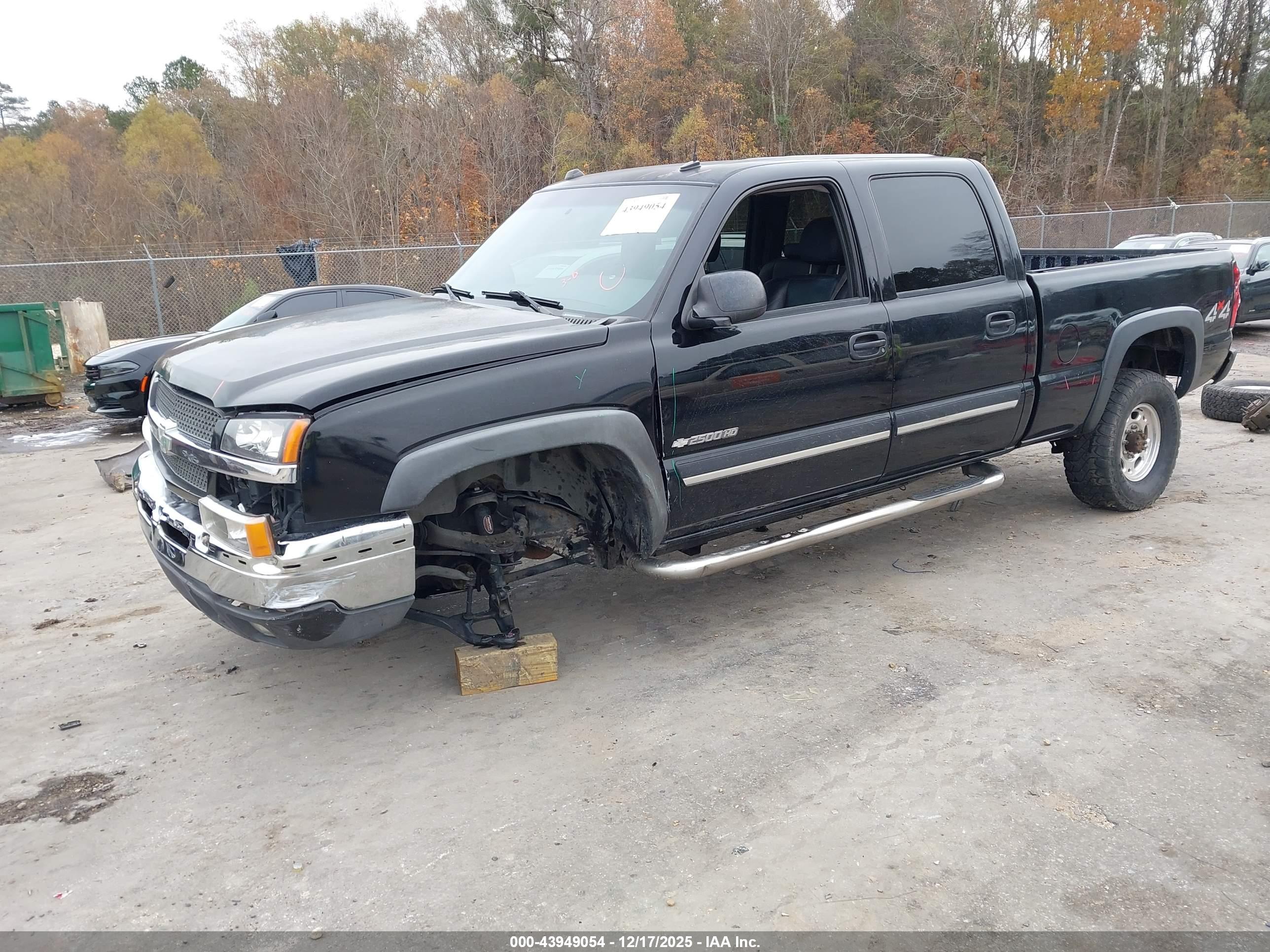 CHEVROLET SILVERADO image 2