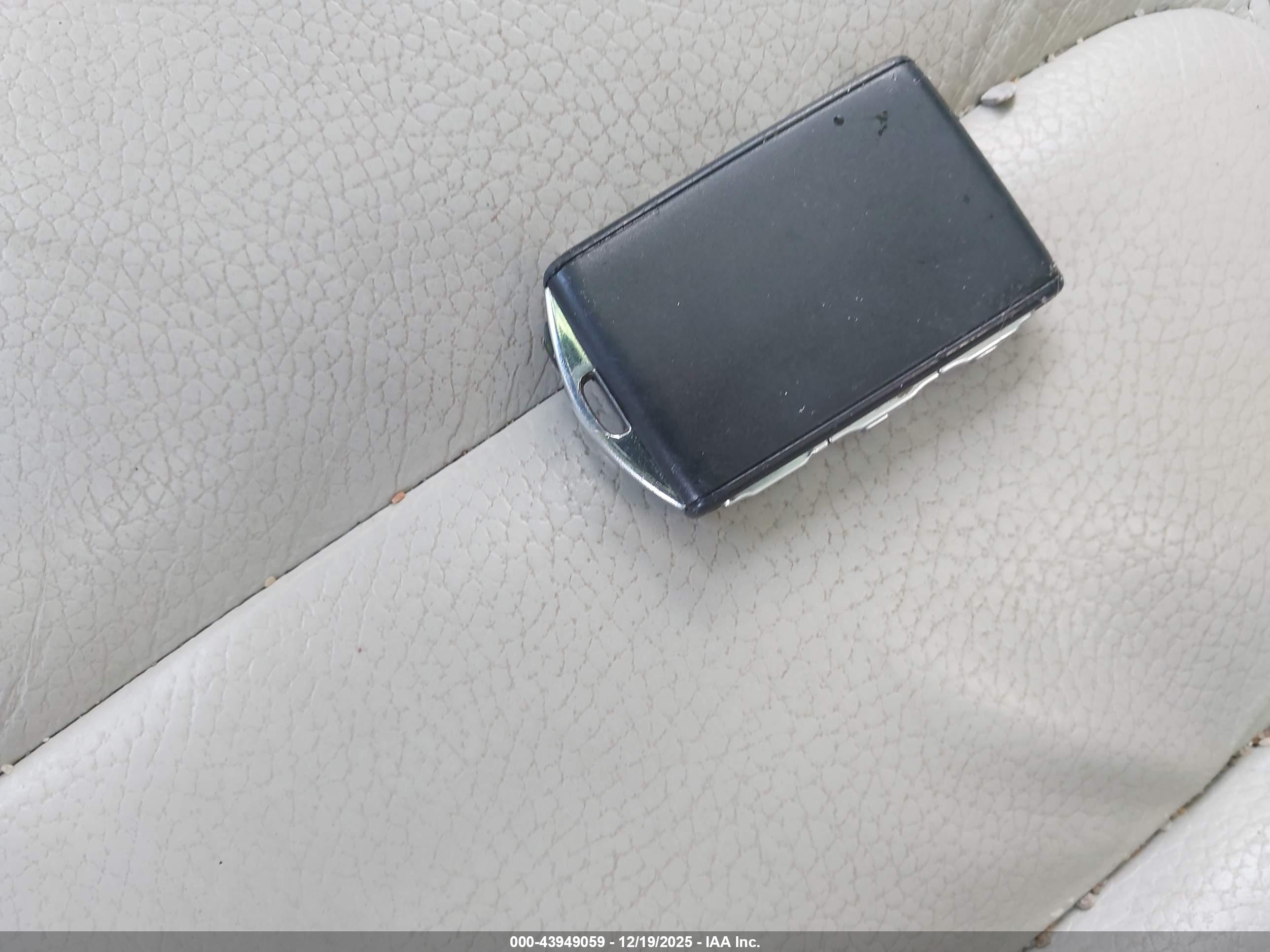 VOLVO XC60 image 11