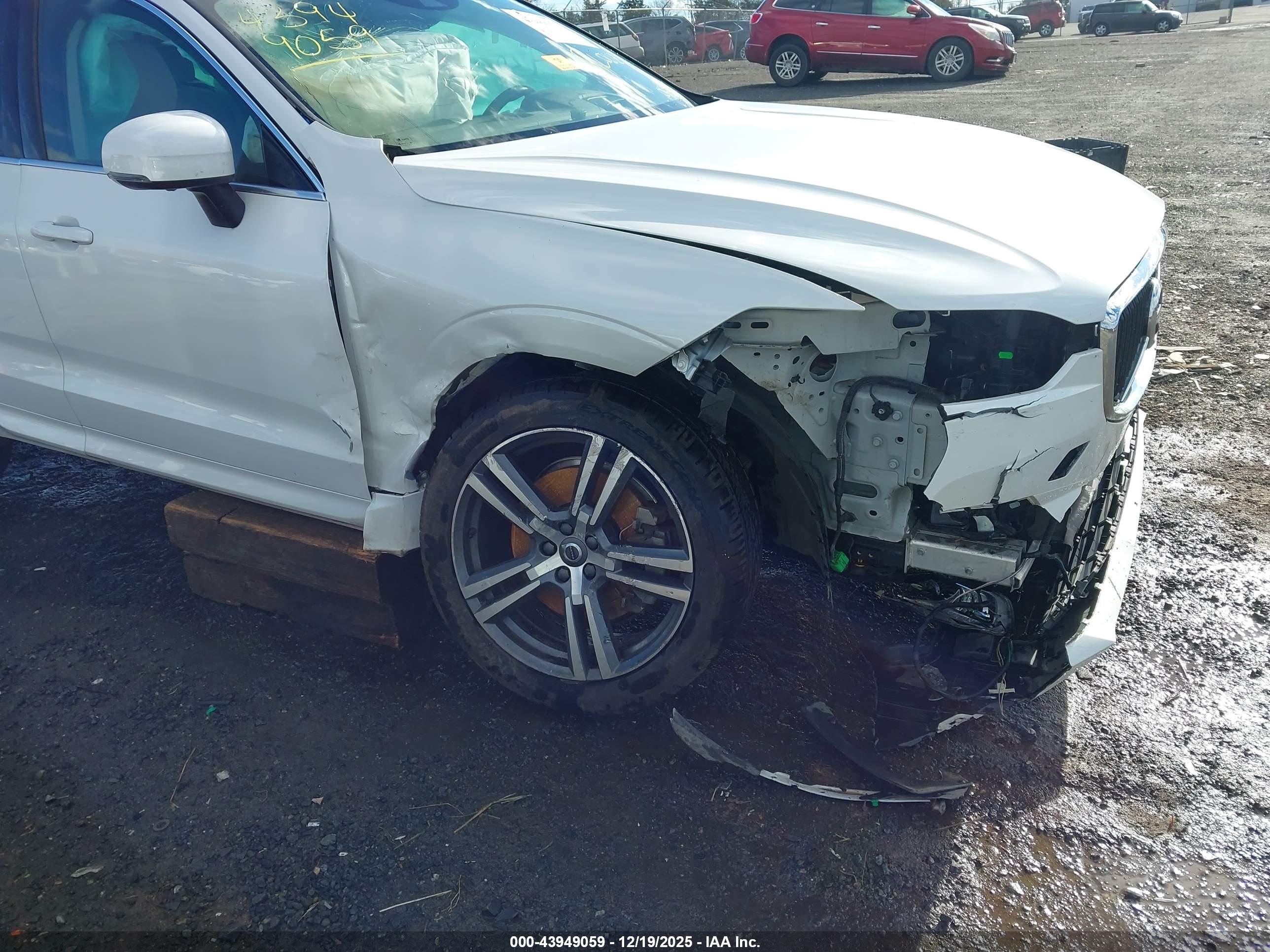 VOLVO XC60 image 6