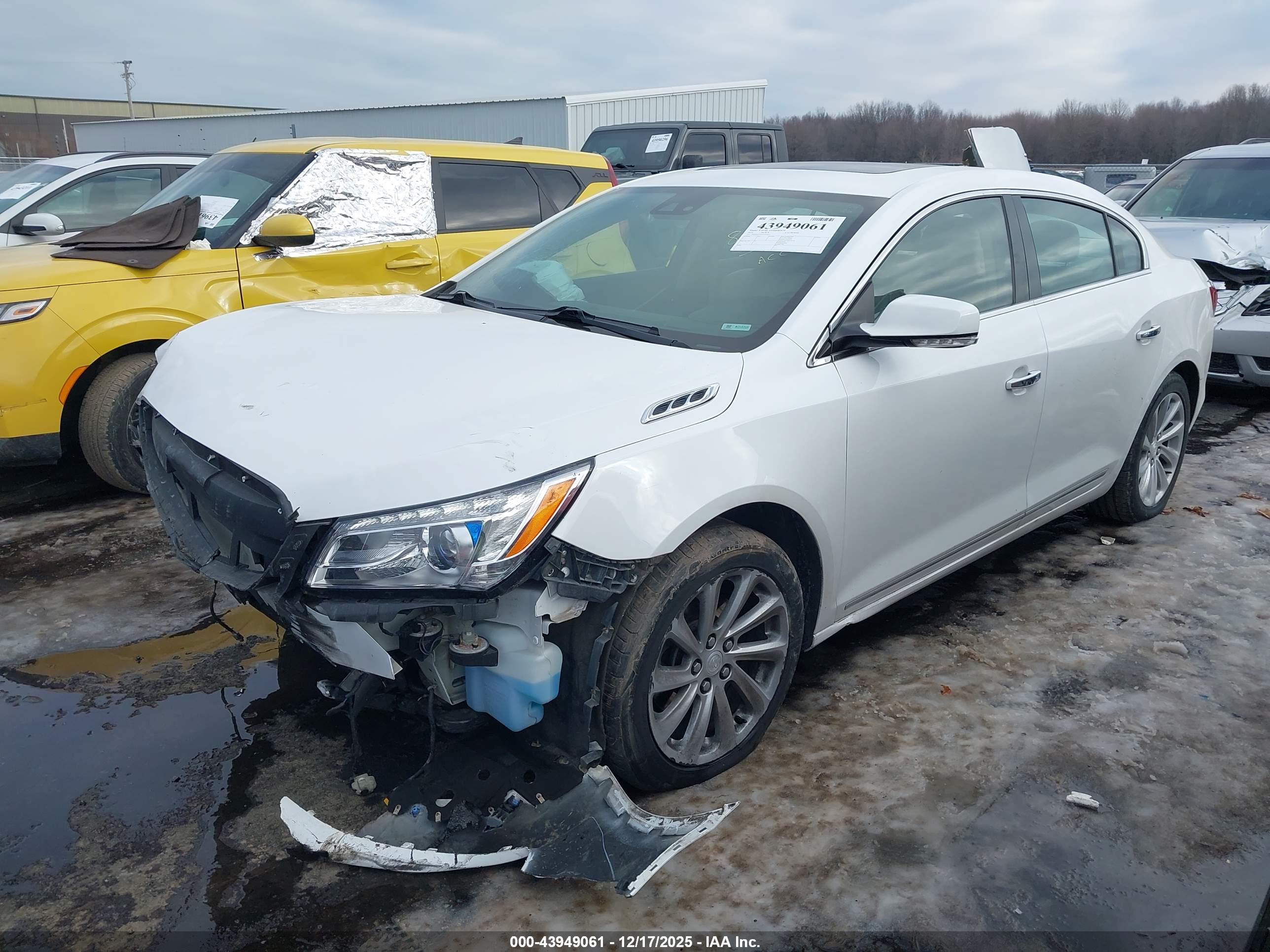 BUICK LACROSSE image 2