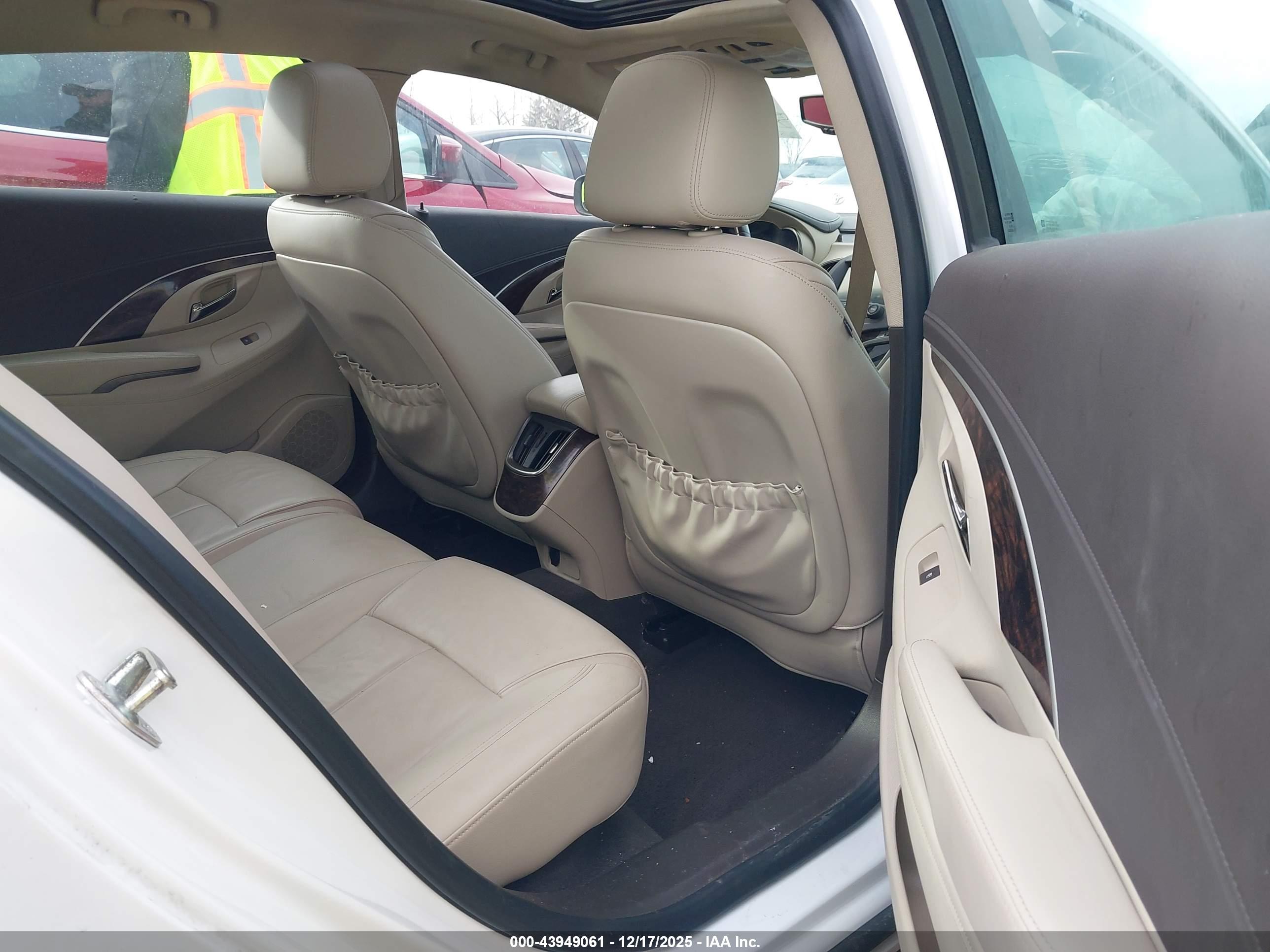 BUICK LACROSSE image 8