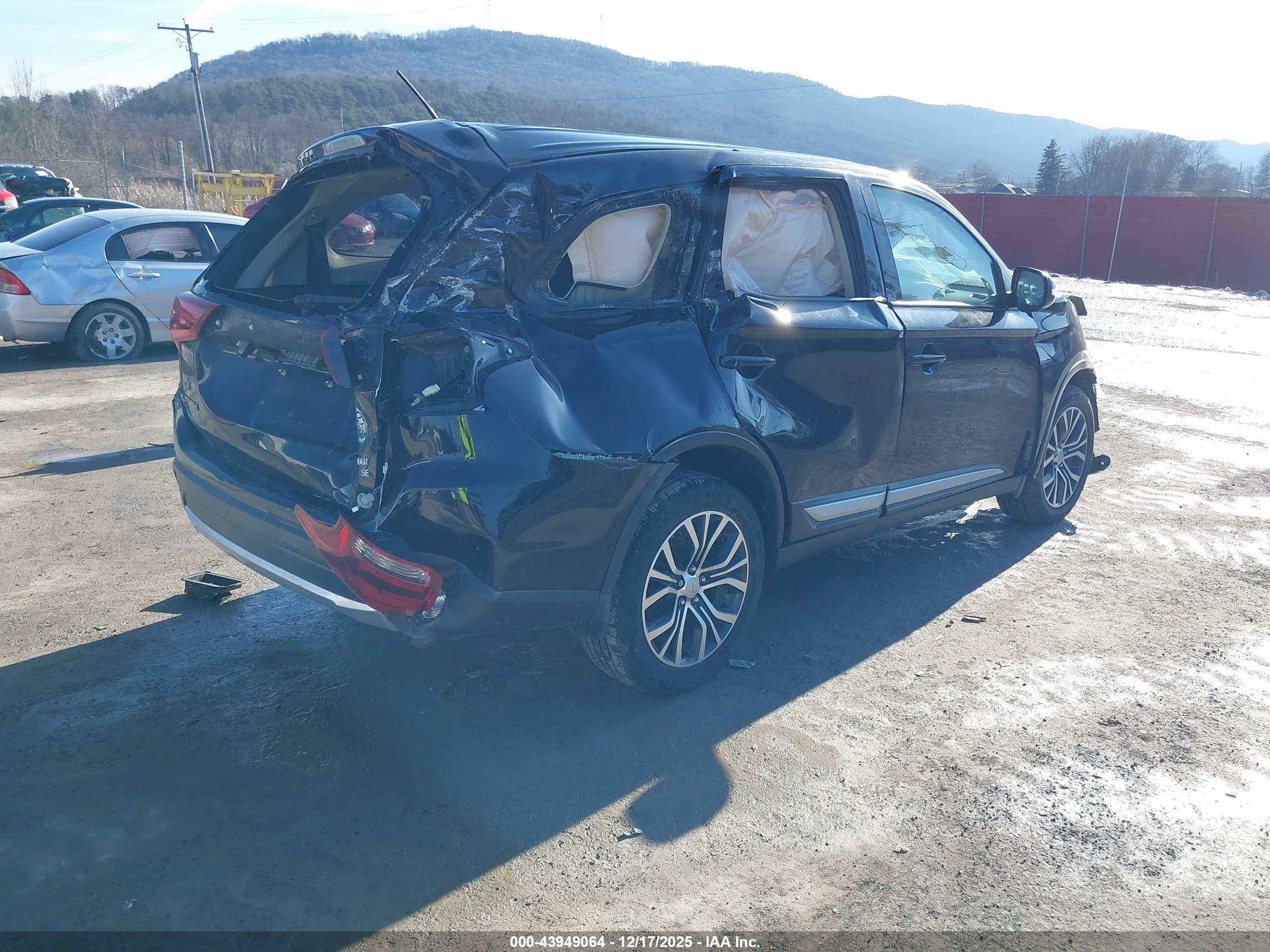 MITSUBISHI OUTLANDER image 4