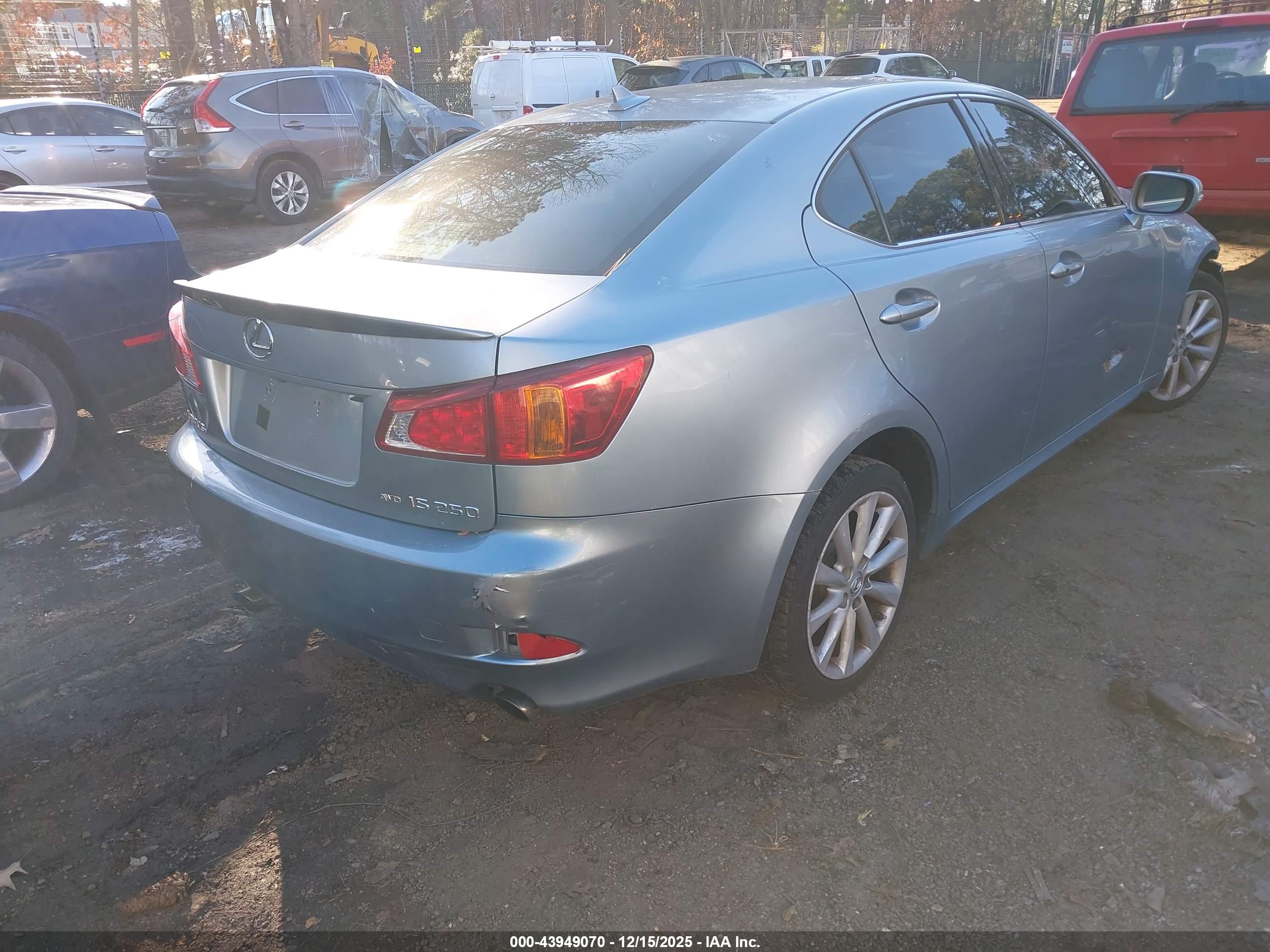 LEXUS IS image 4