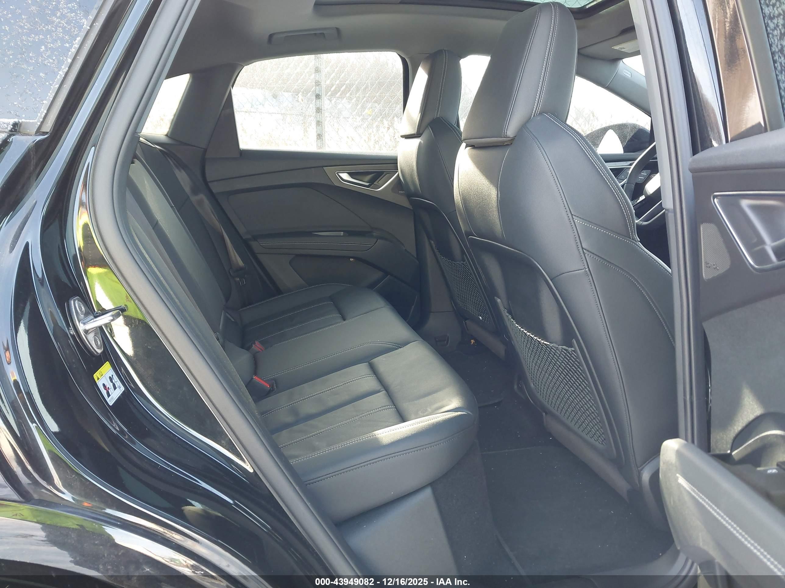 AUDI Q4 image 8