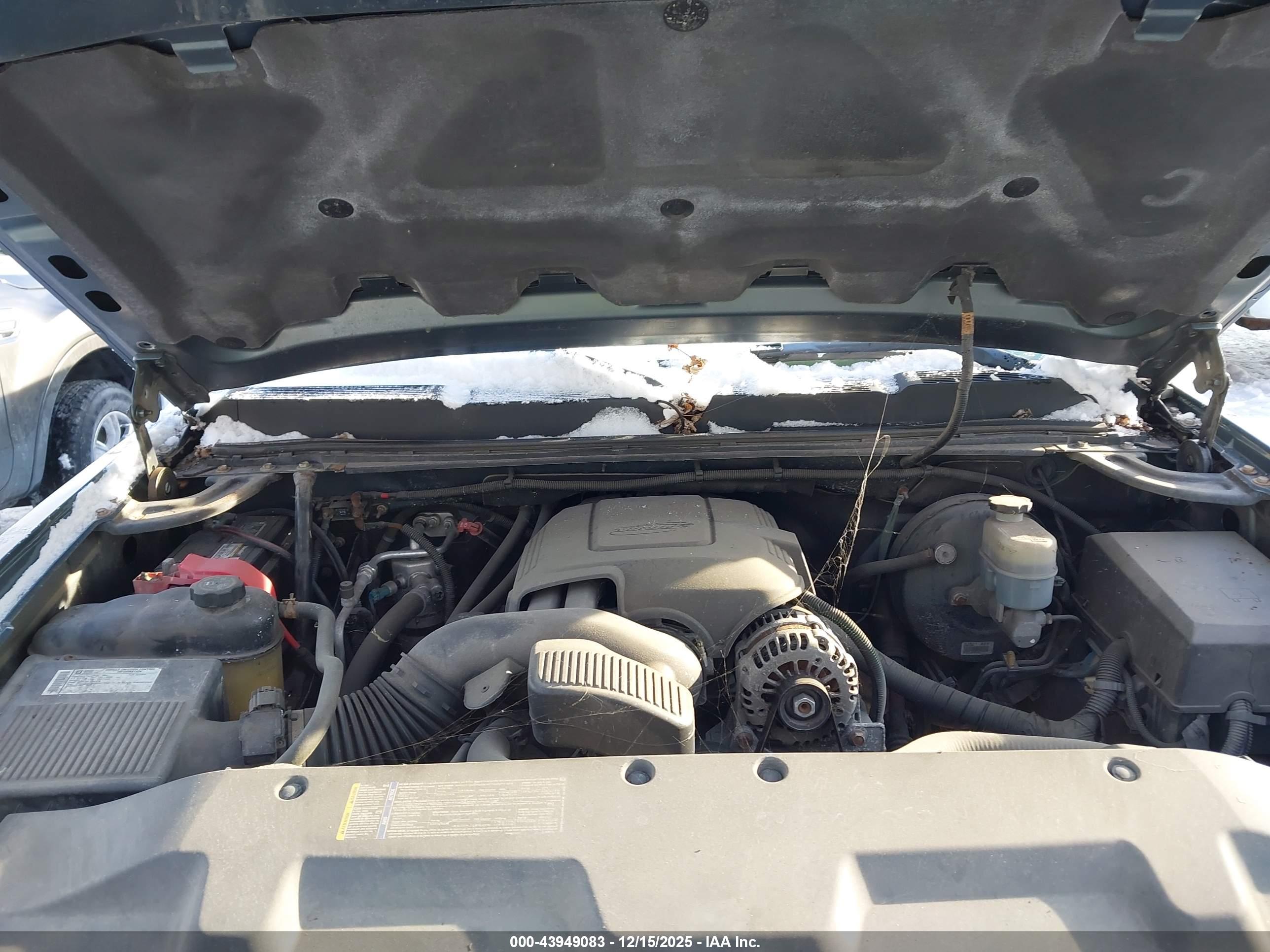 CHEVROLET SILVERADO image 10