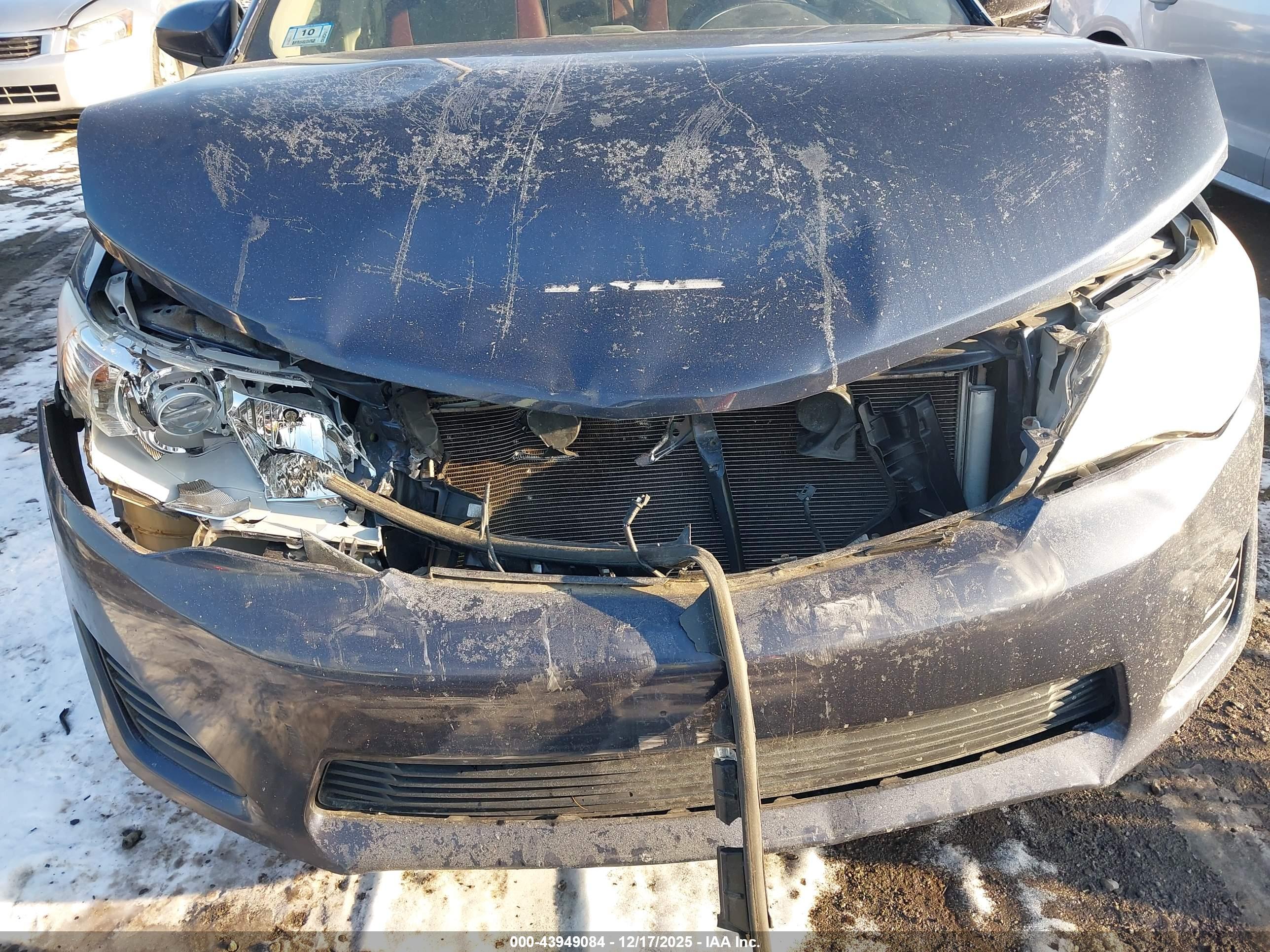 TOYOTA CAMRY image 6